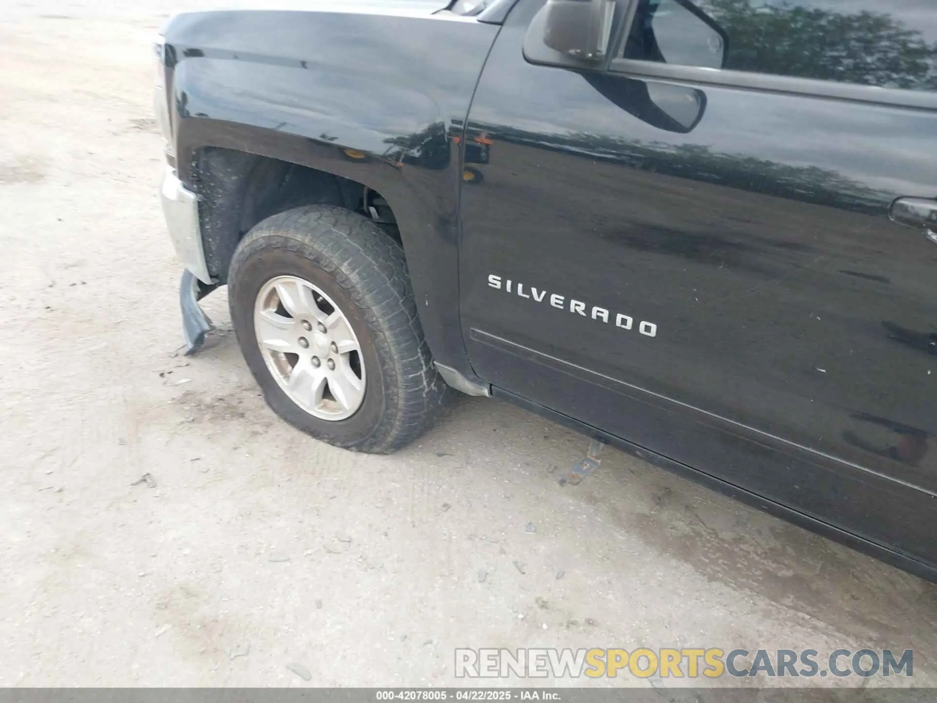 18 Photograph of a damaged car 2GCRCPEC5K1126338 CHEVROLET SILVERADO 1500 LD 2019