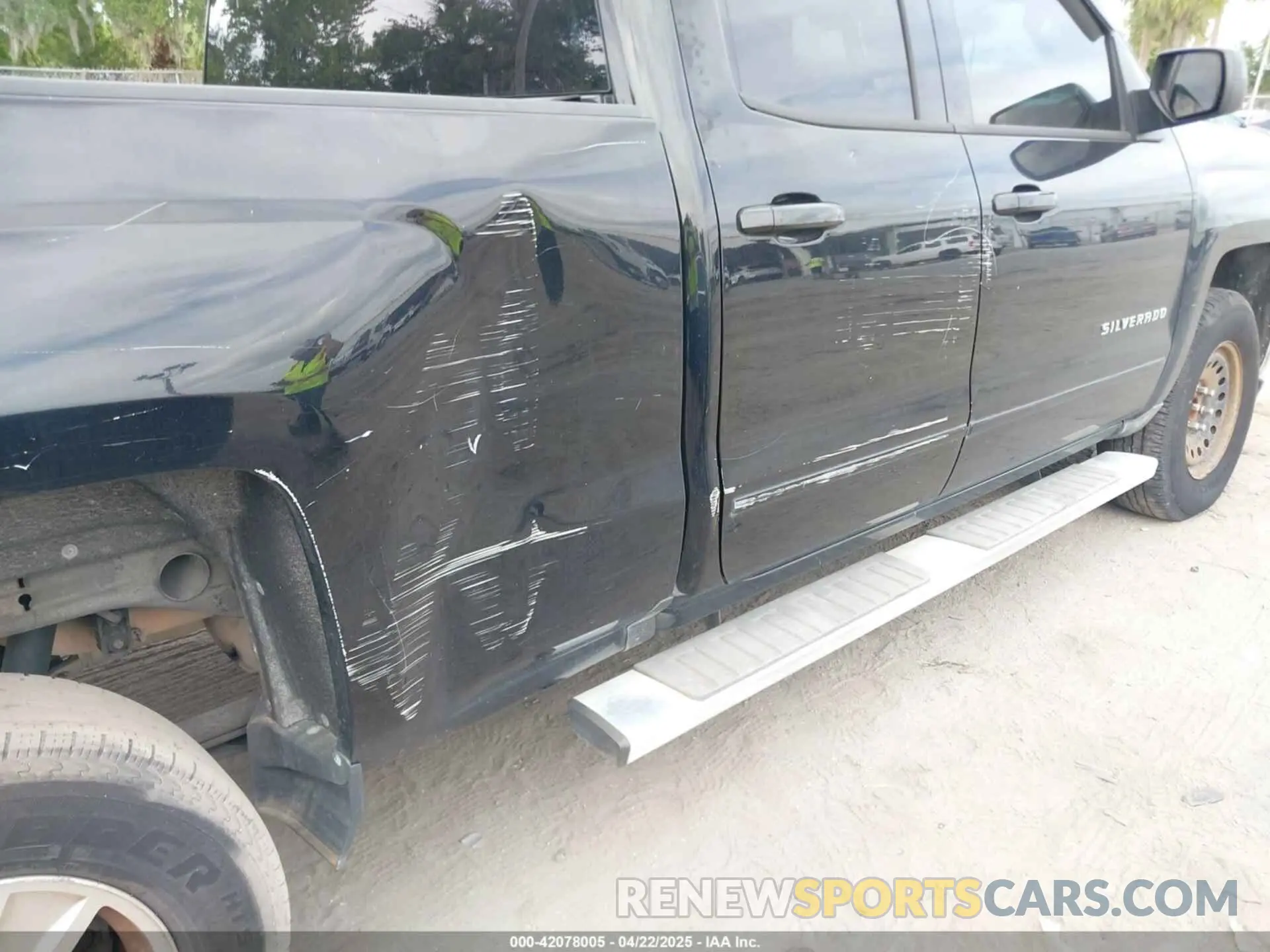 6 Photograph of a damaged car 2GCRCPEC5K1126338 CHEVROLET SILVERADO 1500 LD 2019