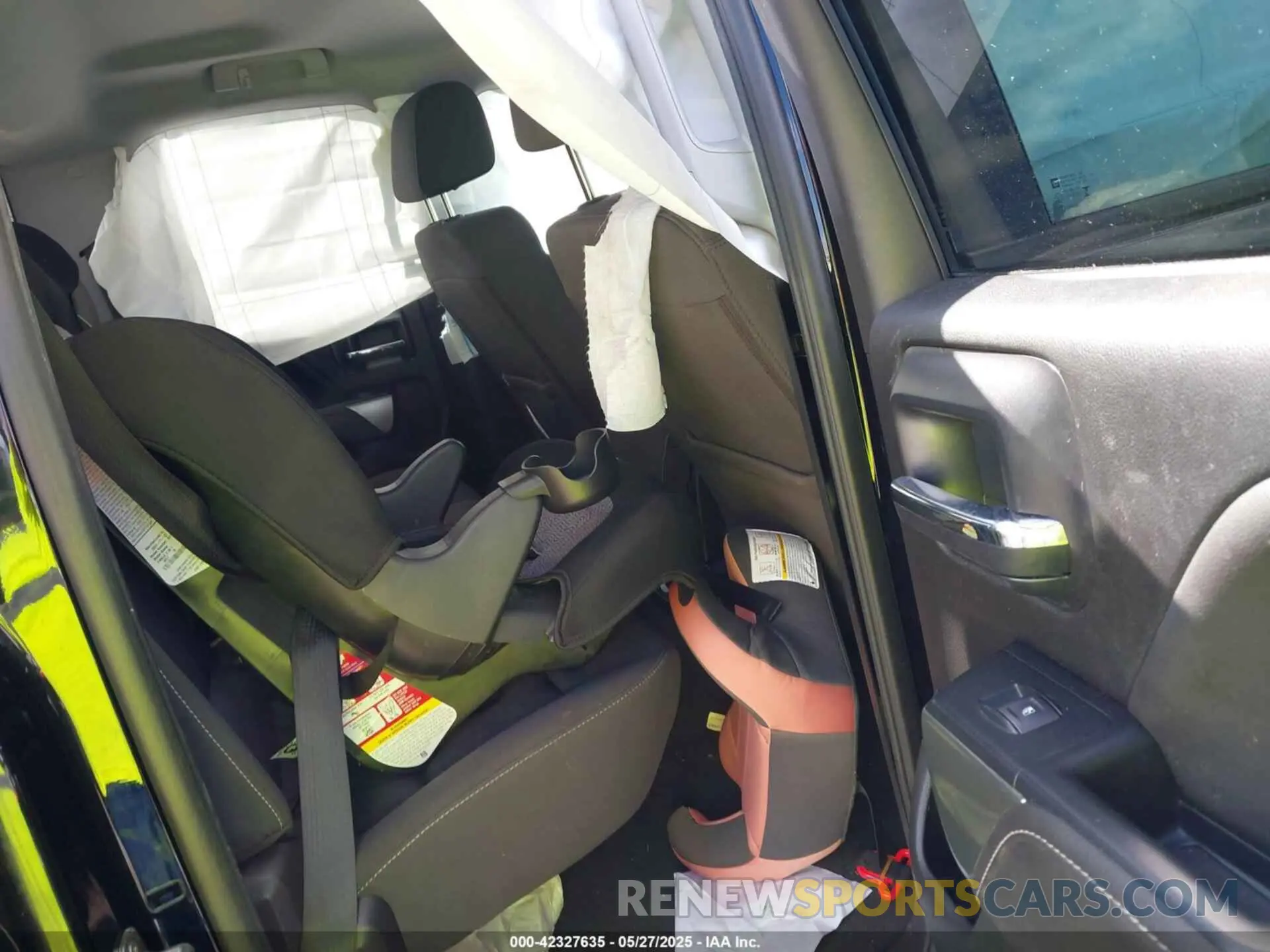 8 Photograph of a damaged car 2GCRCPEC6K1208188 CHEVROLET SILVERADO 1500 LD 2019