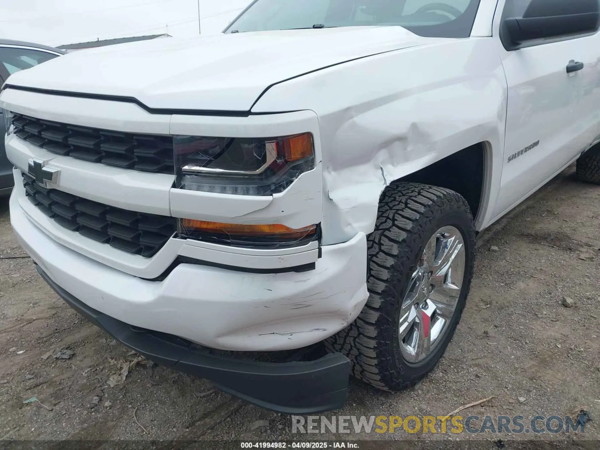 6 Photograph of a damaged car 2GCVKMEC2K1185573 CHEVROLET SILVERADO 1500 LD 2019