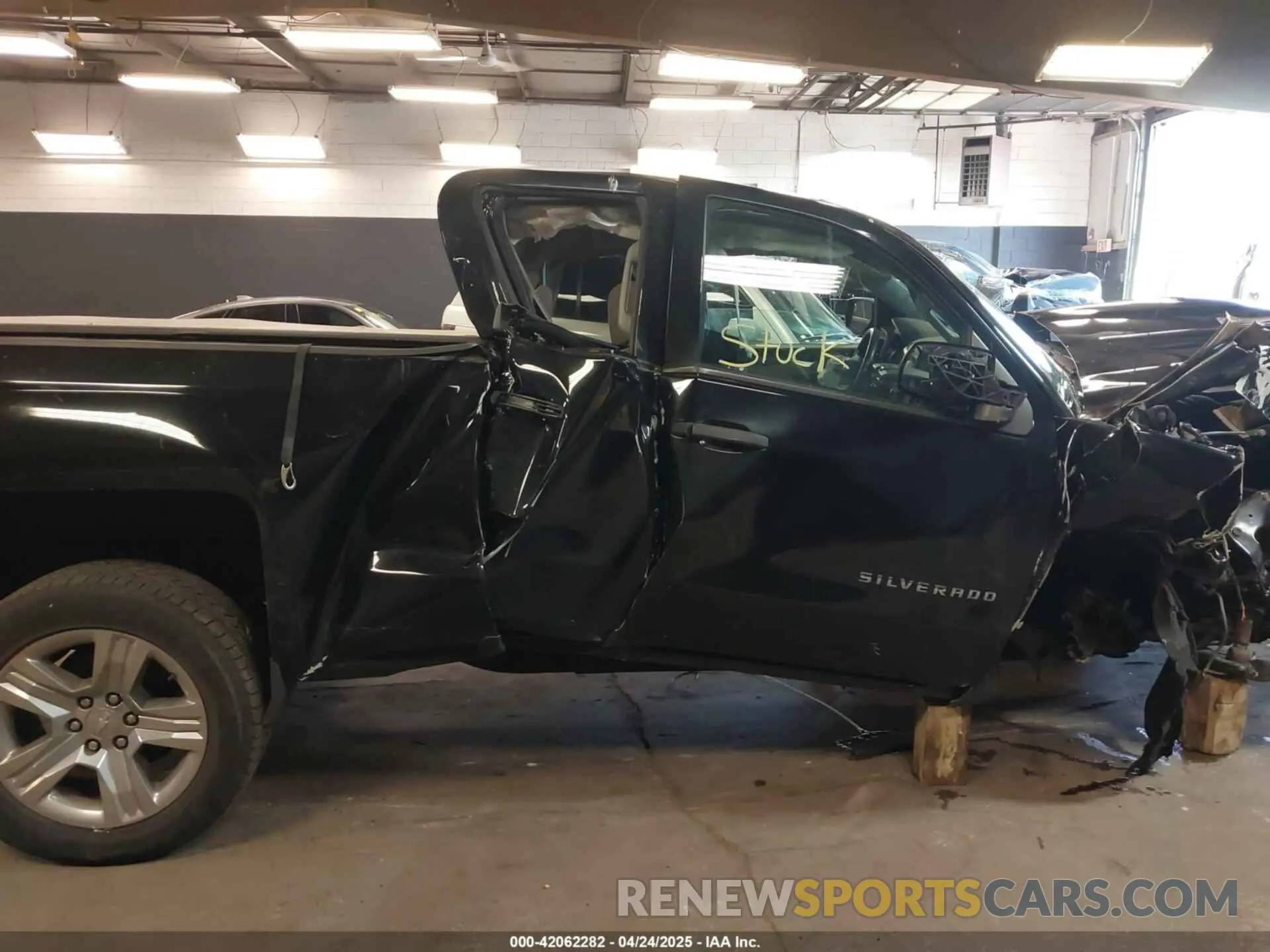 13 Photograph of a damaged car 2GCVKMEC6K1155234 CHEVROLET SILVERADO 1500 LD 2019