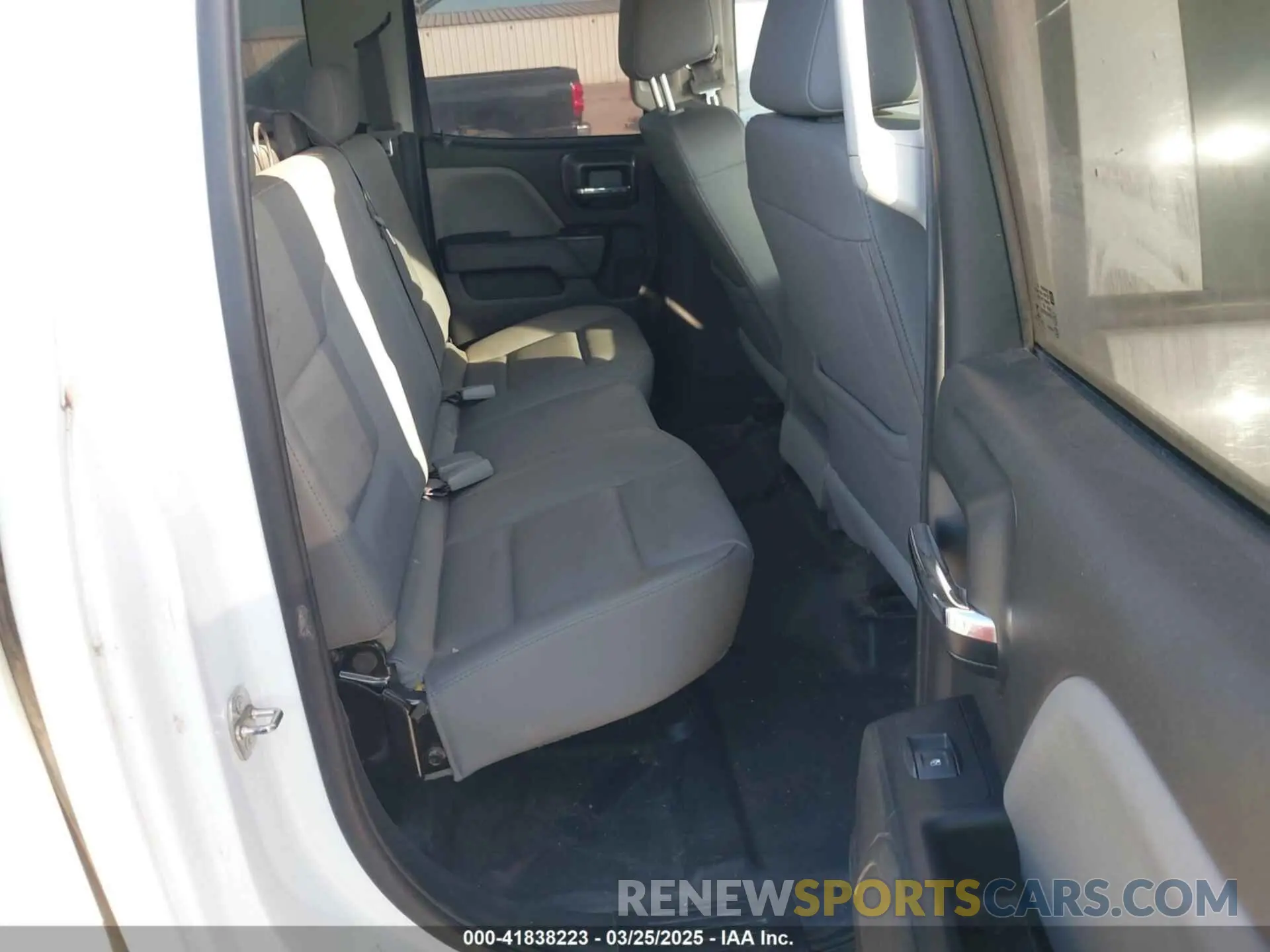8 Photograph of a damaged car 2GCVKNEC0K1160970 CHEVROLET SILVERADO 1500 LD 2019