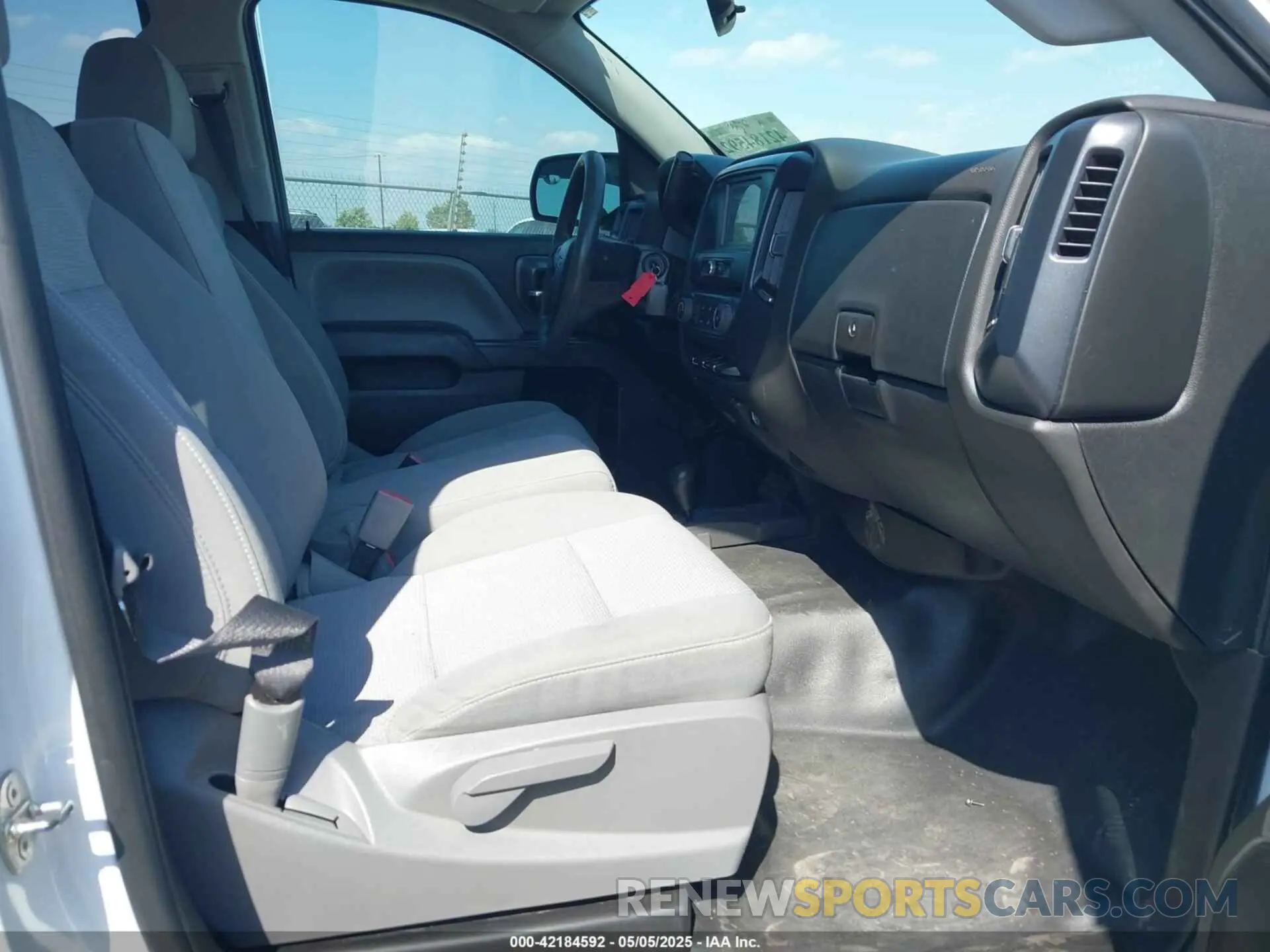 5 Photograph of a damaged car 2GCVKNEC3K1223916 CHEVROLET SILVERADO 1500 LD 2019