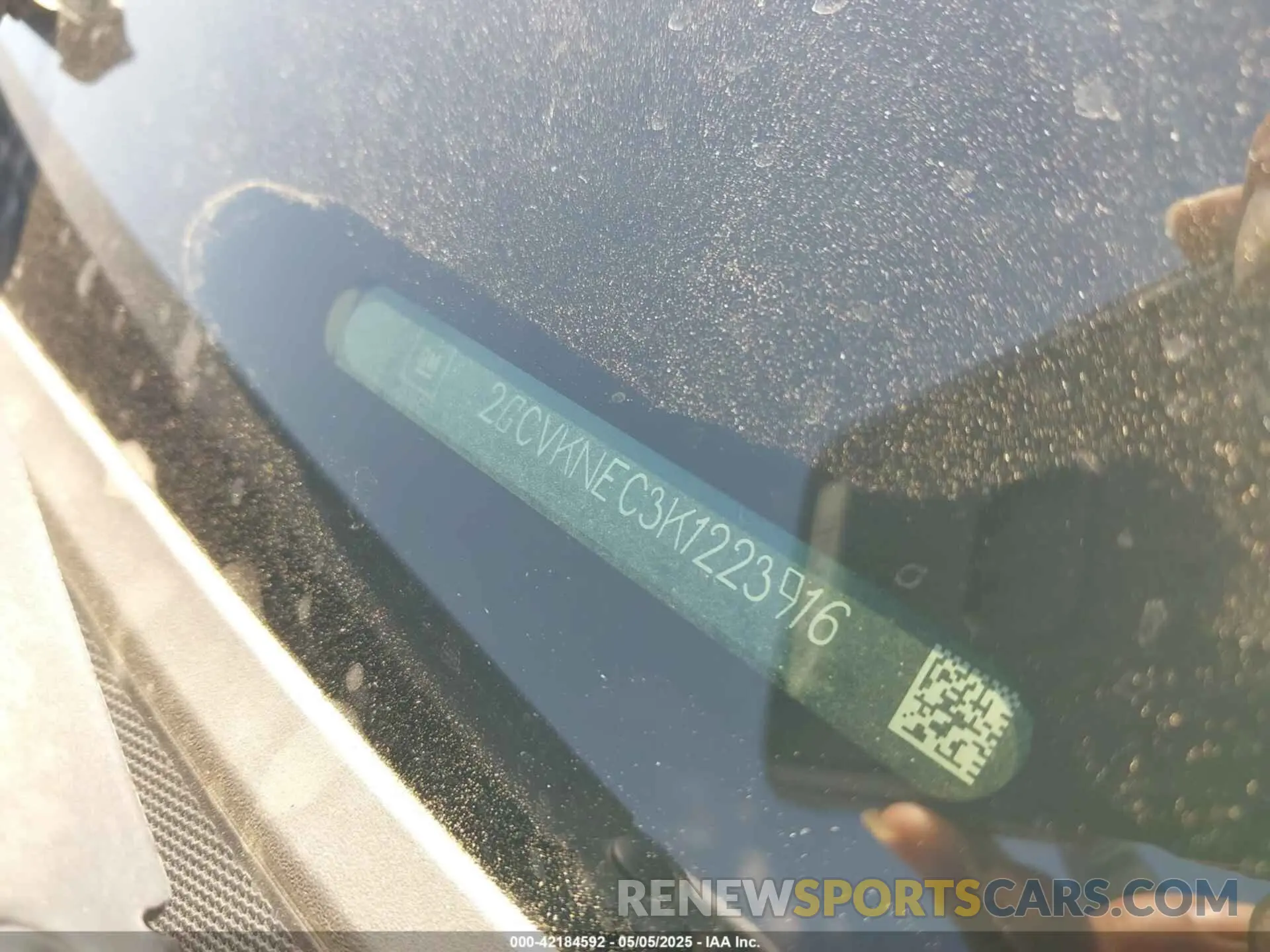 9 Photograph of a damaged car 2GCVKNEC3K1223916 CHEVROLET SILVERADO 1500 LD 2019