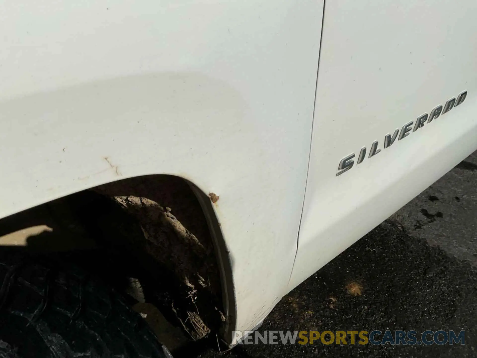 24 Photograph of a damaged car 2GCVKNEC4K1146473 CHEVROLET SILVERADO 1500 LD 2019