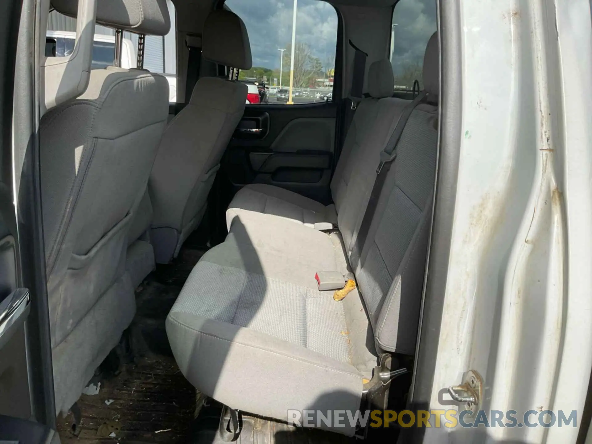 4 Photograph of a damaged car 2GCVKNEC4K1146473 CHEVROLET SILVERADO 1500 LD 2019