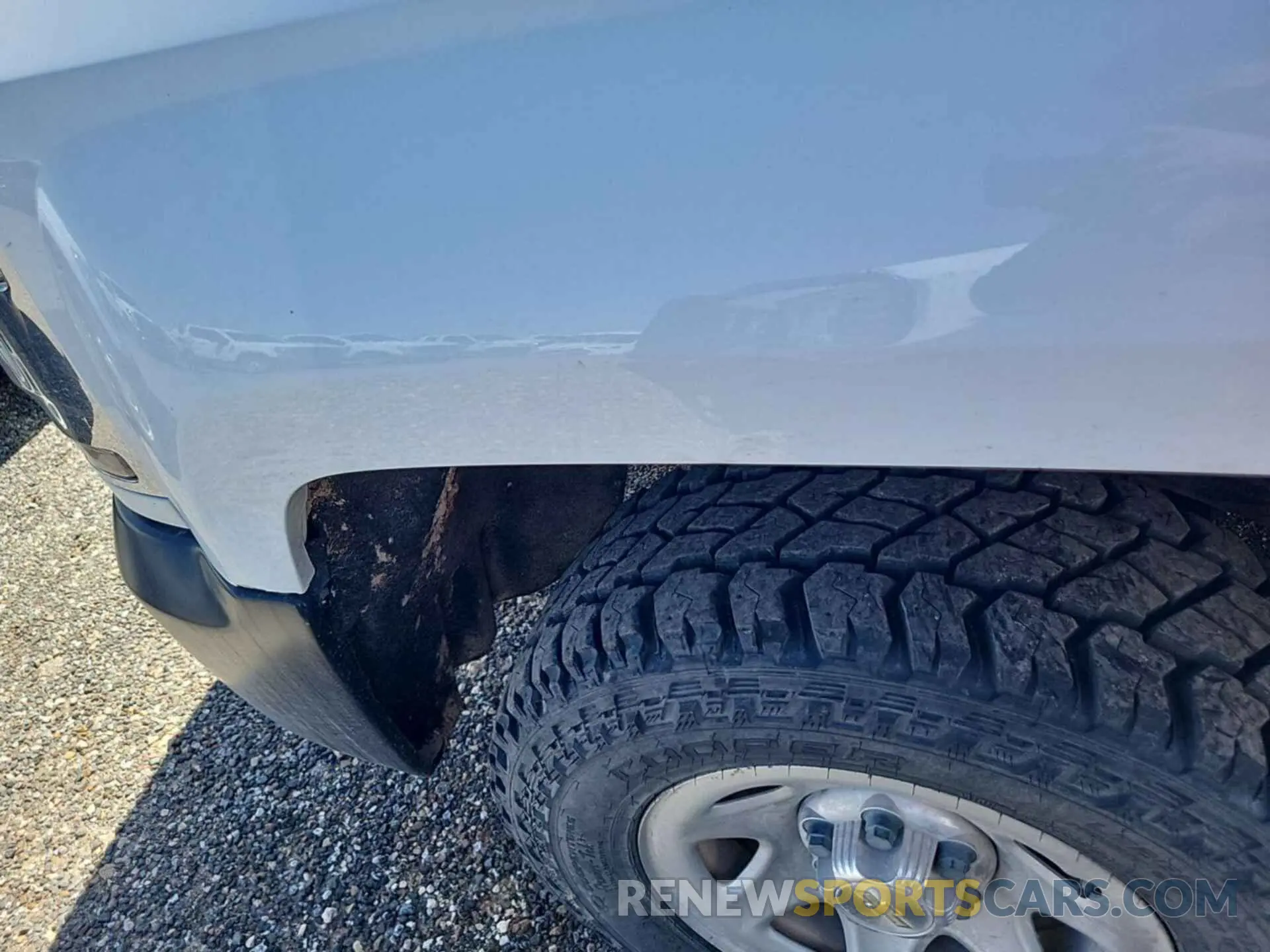 4 Photograph of a damaged car 2GCVKNEC5K1205241 CHEVROLET SILVERADO 1500 LD 2019