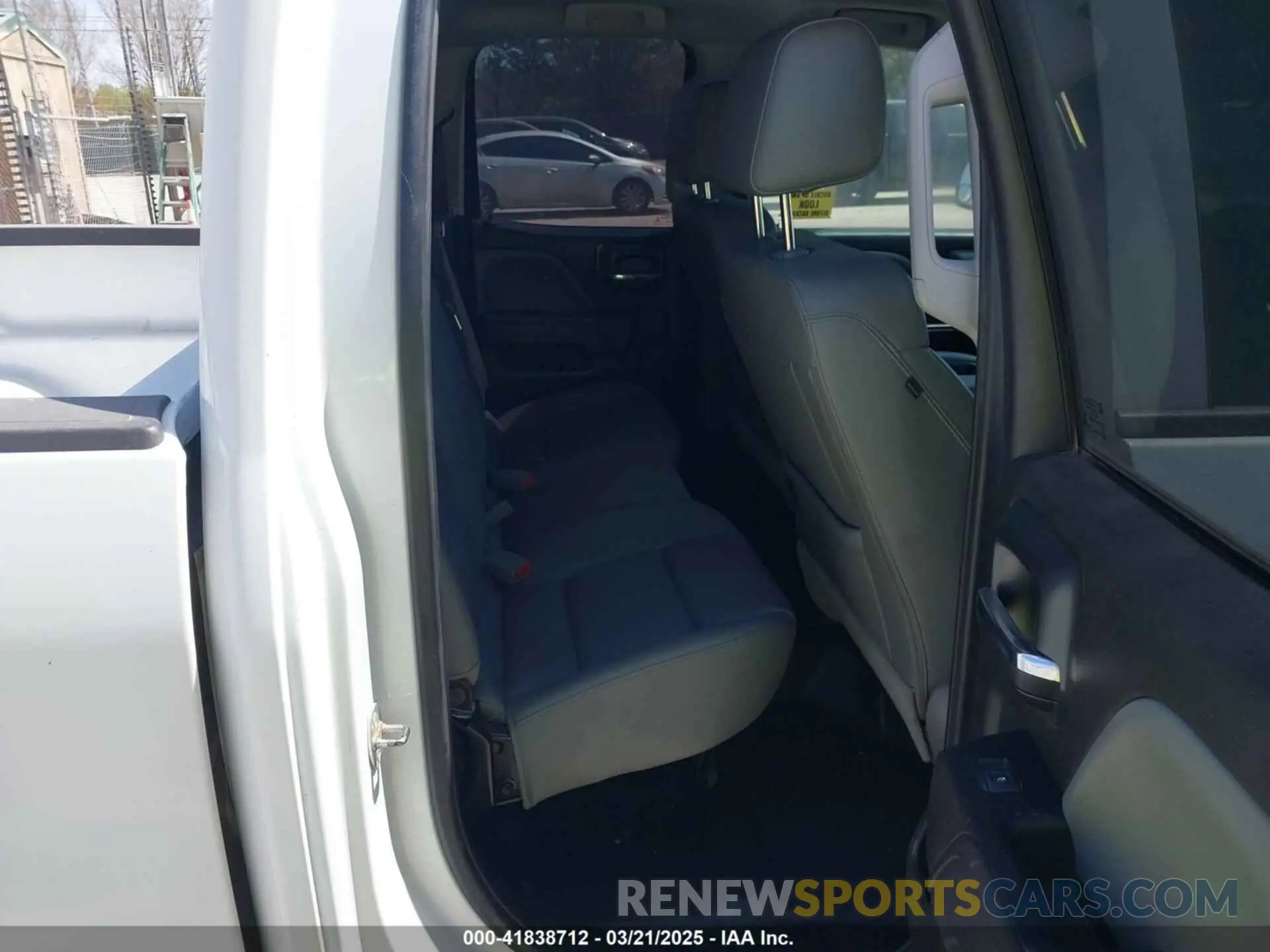 8 Photograph of a damaged car 2GCVKNEC7K1160643 CHEVROLET SILVERADO 1500 LD 2019