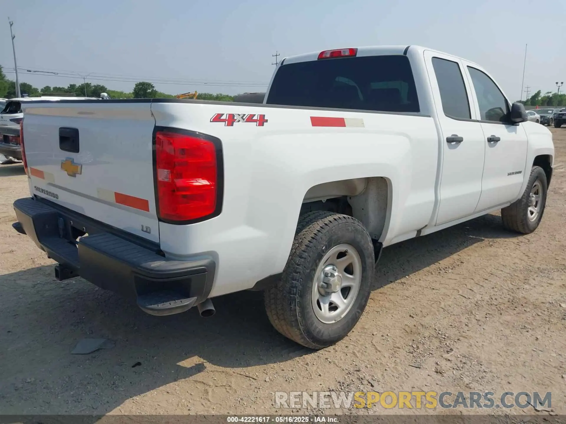 4 Photograph of a damaged car 2GCVKNEC7K1161016 CHEVROLET SILVERADO 1500 LD 2019