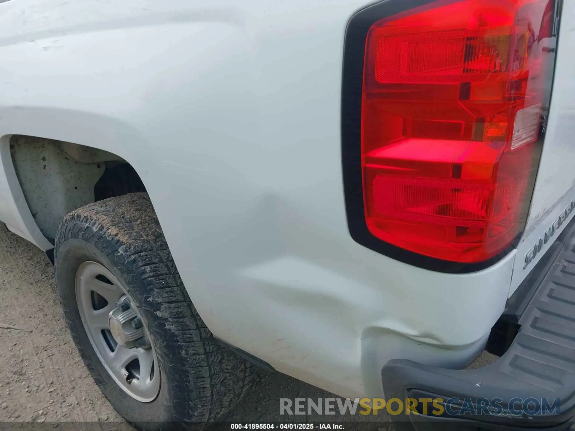 18 Photograph of a damaged car 2GCVKNEC8K1160649 CHEVROLET SILVERADO 1500 LD 2019