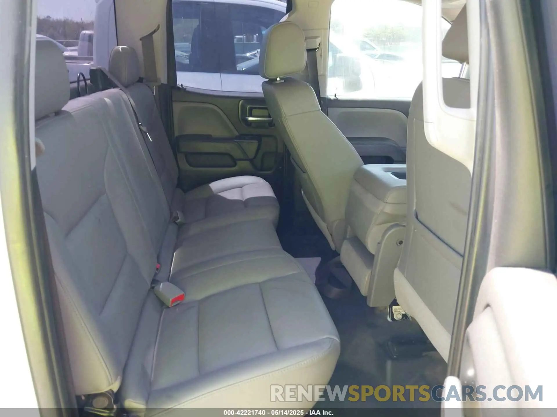 8 Photograph of a damaged car 2GCVKNEC9K1159977 CHEVROLET SILVERADO 1500 LD 2019