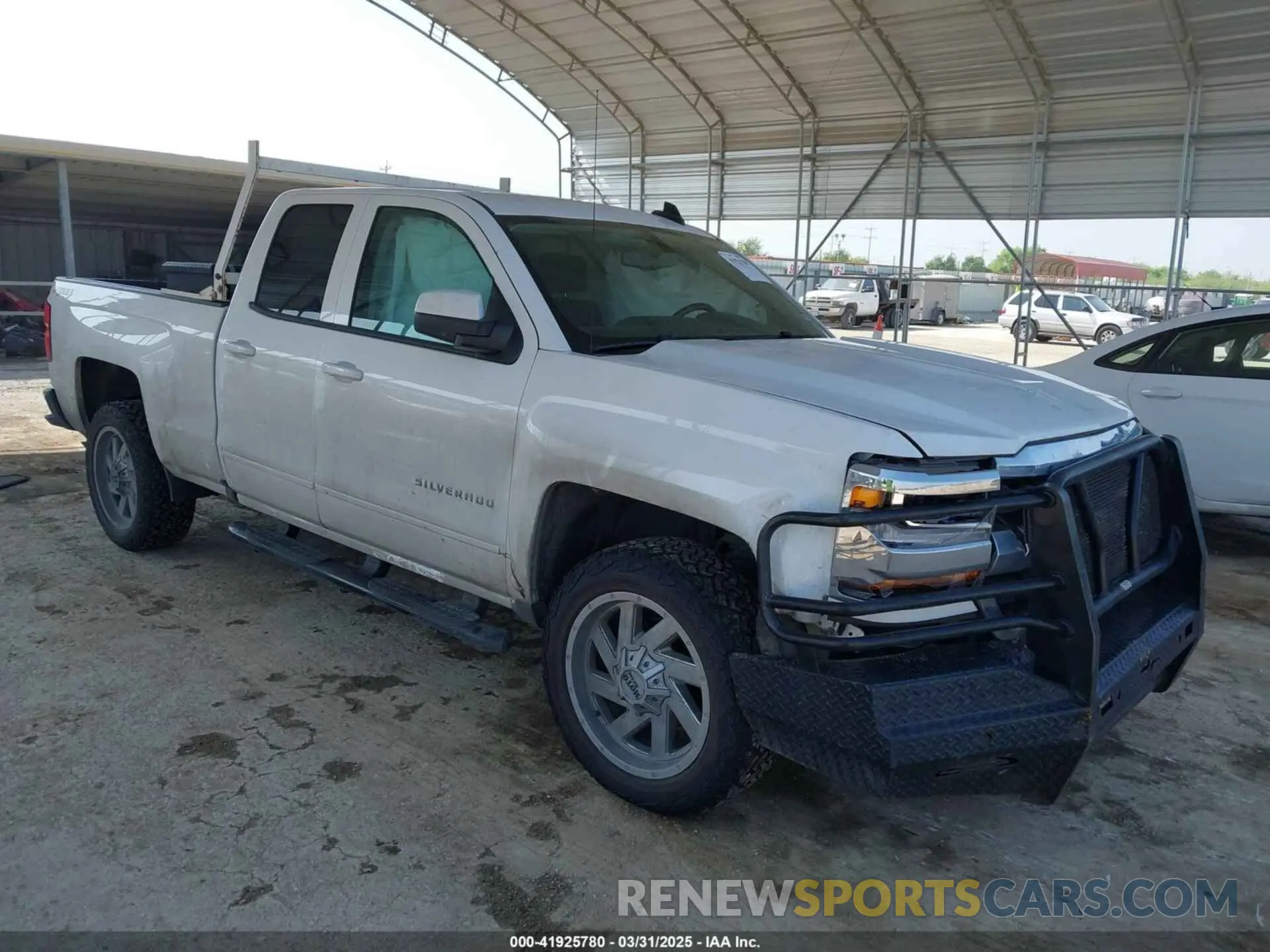 1 Photograph of a damaged car 2GCVKPEC0K1182222 CHEVROLET SILVERADO 1500 LD 2019