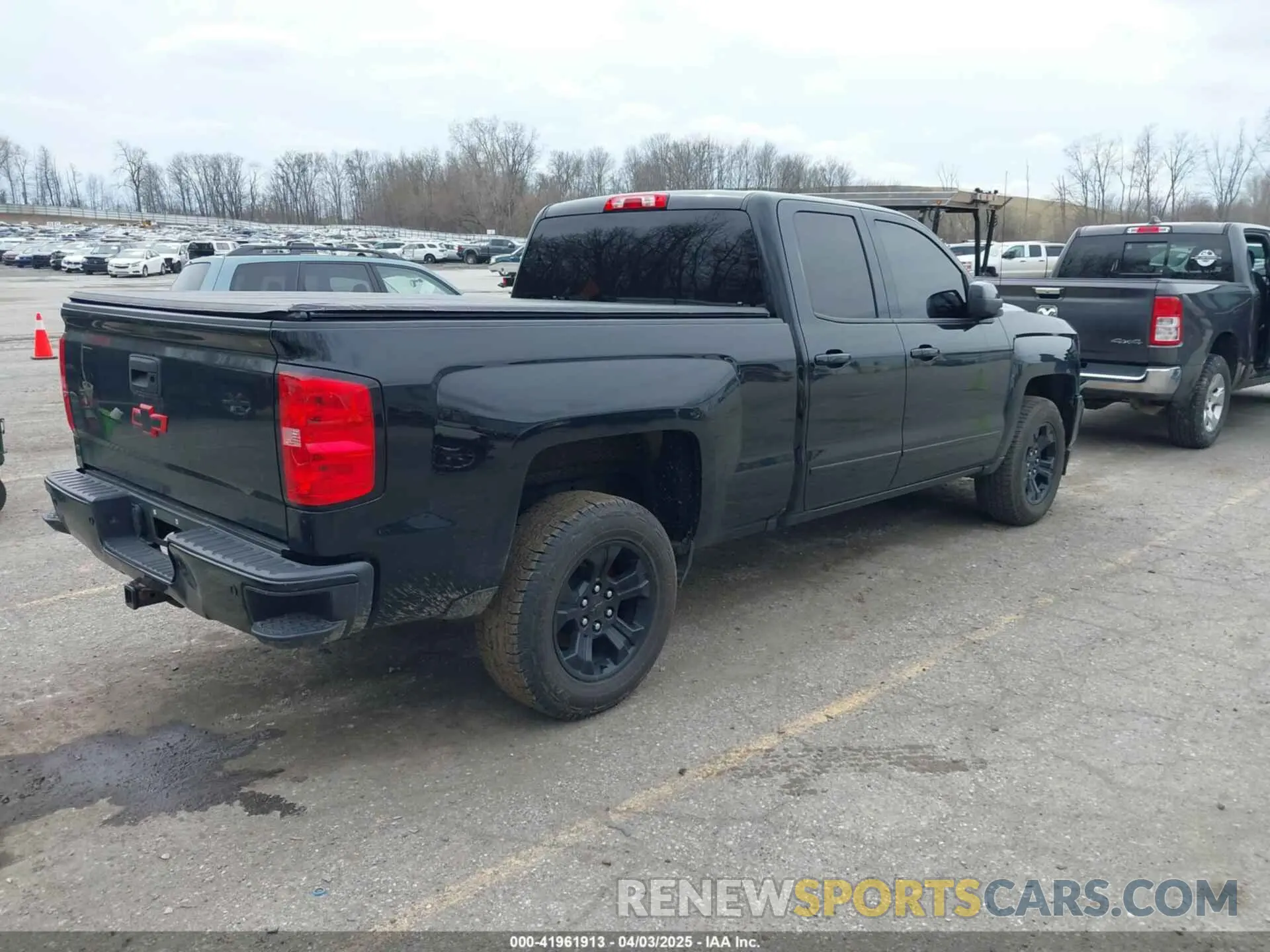 4 Photograph of a damaged car 2GCVKPEC0K1193463 CHEVROLET SILVERADO 1500 LD 2019
