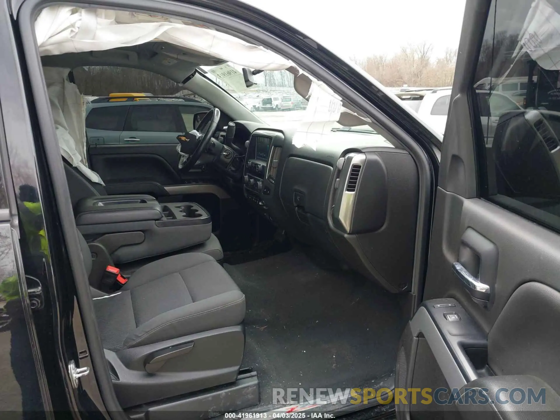 5 Photograph of a damaged car 2GCVKPEC0K1193463 CHEVROLET SILVERADO 1500 LD 2019