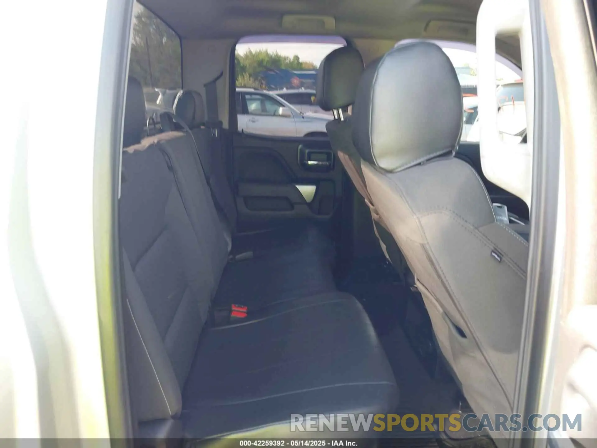 8 Photograph of a damaged car 2GCVKPEC1K1211677 CHEVROLET SILVERADO 1500 LD 2019