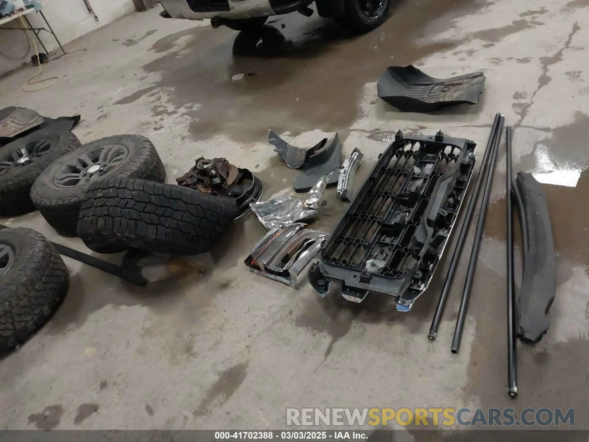 18 Photograph of a damaged car 2GCVKPEC2K1193772 CHEVROLET SILVERADO 1500 LD 2019