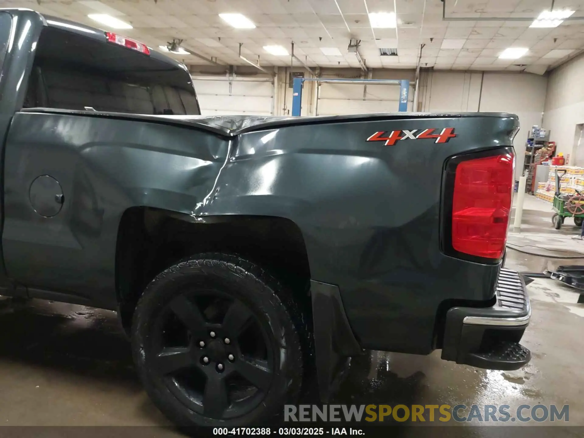 19 Photograph of a damaged car 2GCVKPEC2K1193772 CHEVROLET SILVERADO 1500 LD 2019