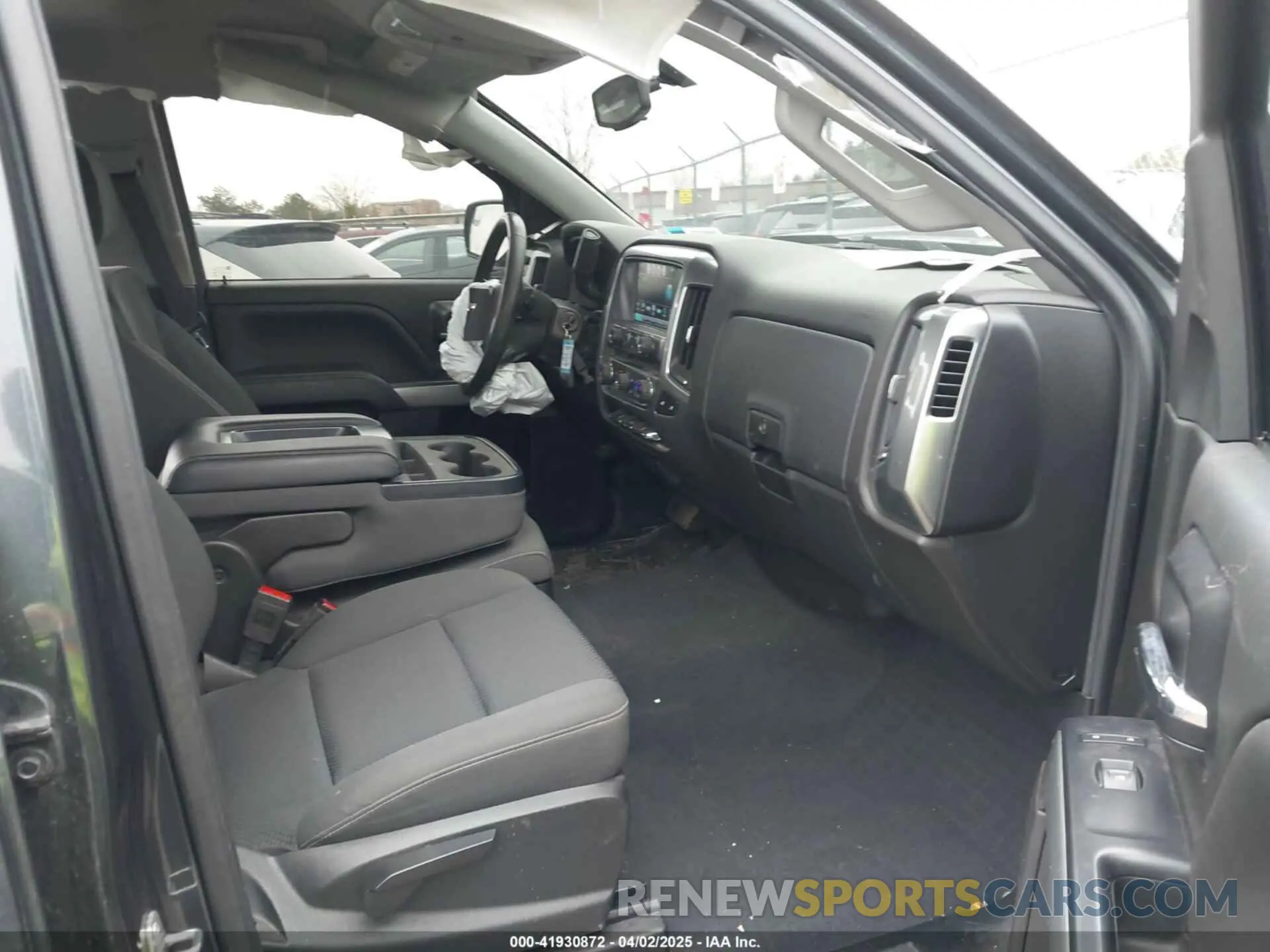 5 Photograph of a damaged car 2GCVKPEC3K1181601 CHEVROLET SILVERADO 1500 LD 2019
