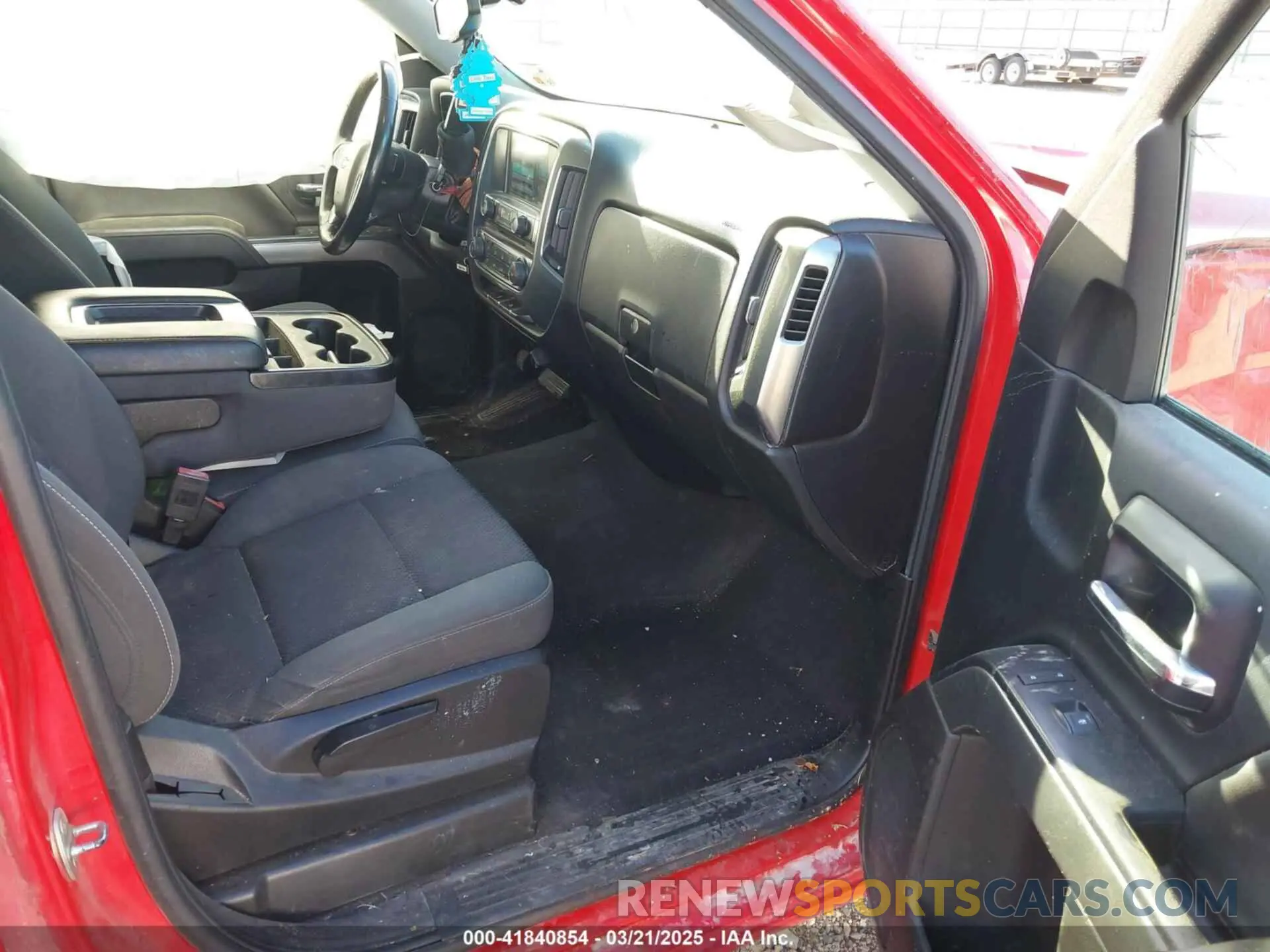 5 Photograph of a damaged car 2GCVKPEC4K1109175 CHEVROLET SILVERADO 1500 LD 2019