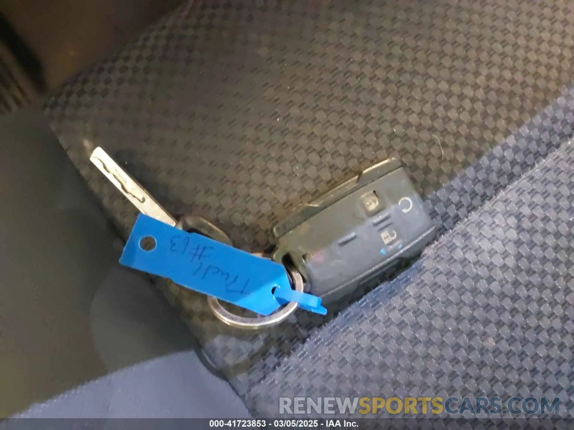 11 Photograph of a damaged car 2GCVKPEC4K1135663 CHEVROLET SILVERADO 1500 LD 2019