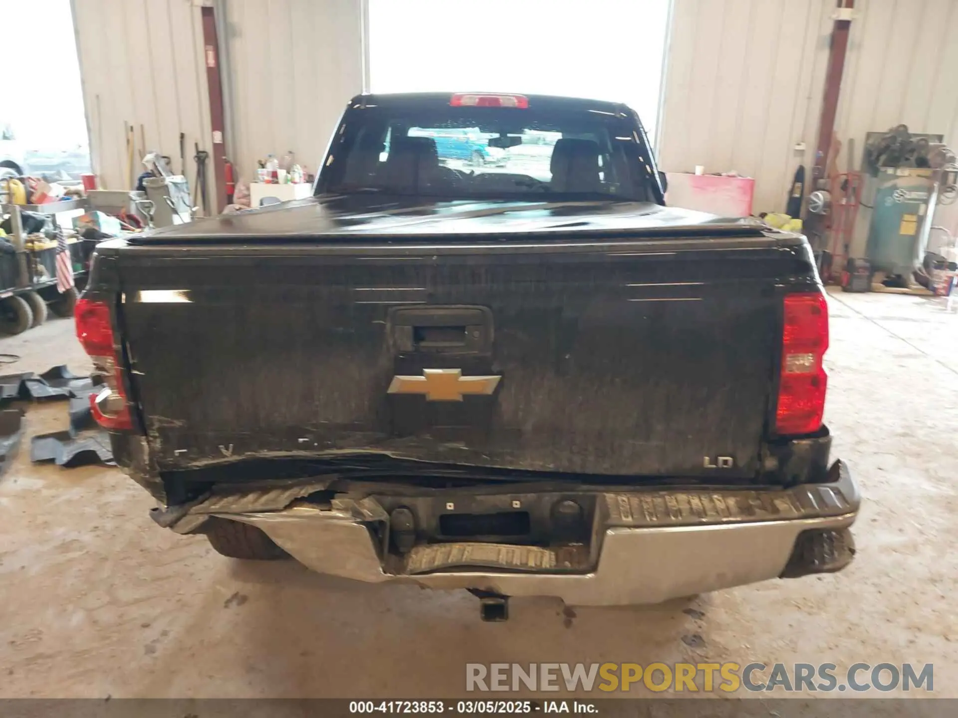 16 Photograph of a damaged car 2GCVKPEC4K1135663 CHEVROLET SILVERADO 1500 LD 2019
