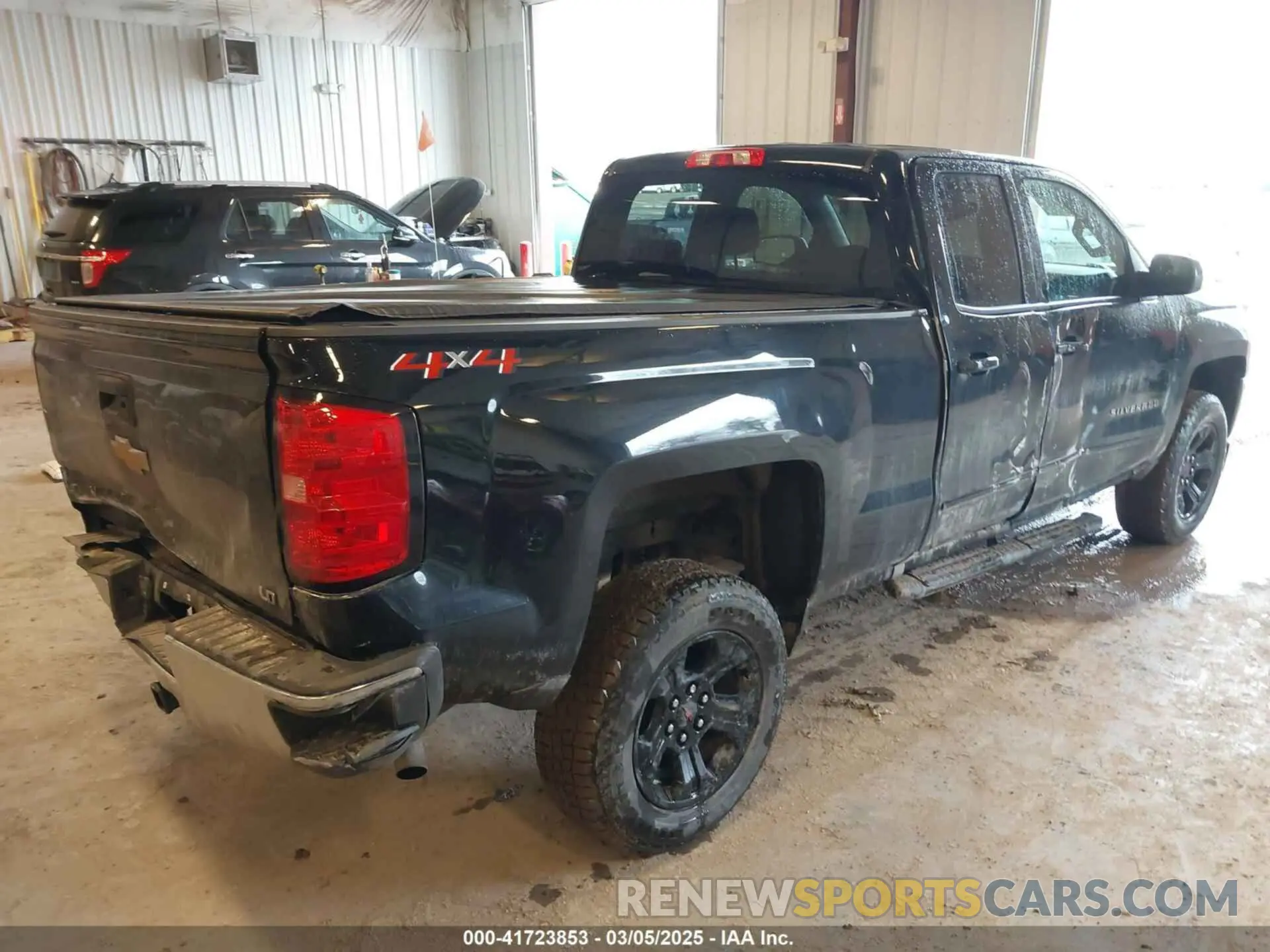 4 Photograph of a damaged car 2GCVKPEC4K1135663 CHEVROLET SILVERADO 1500 LD 2019