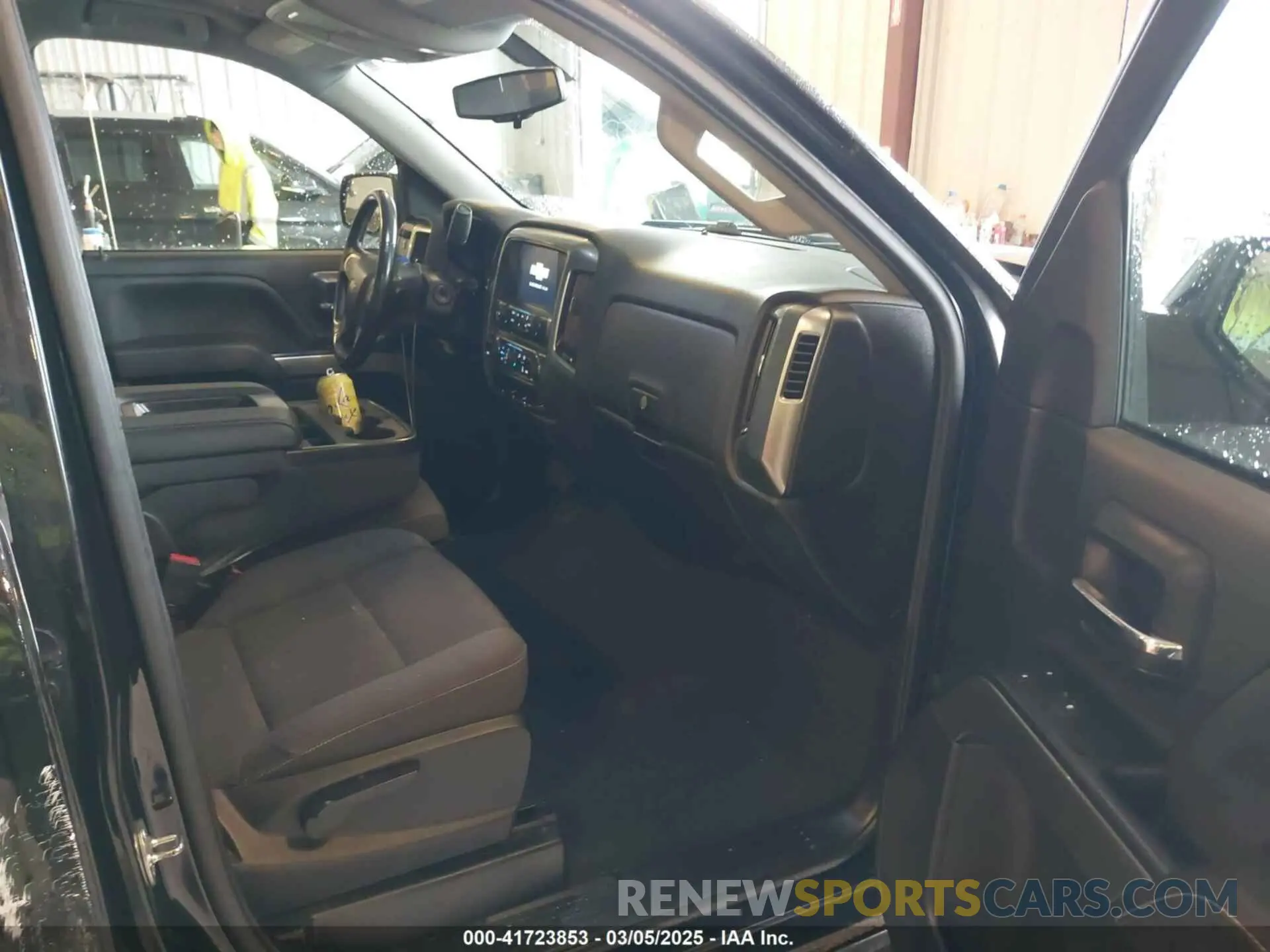 5 Photograph of a damaged car 2GCVKPEC4K1135663 CHEVROLET SILVERADO 1500 LD 2019