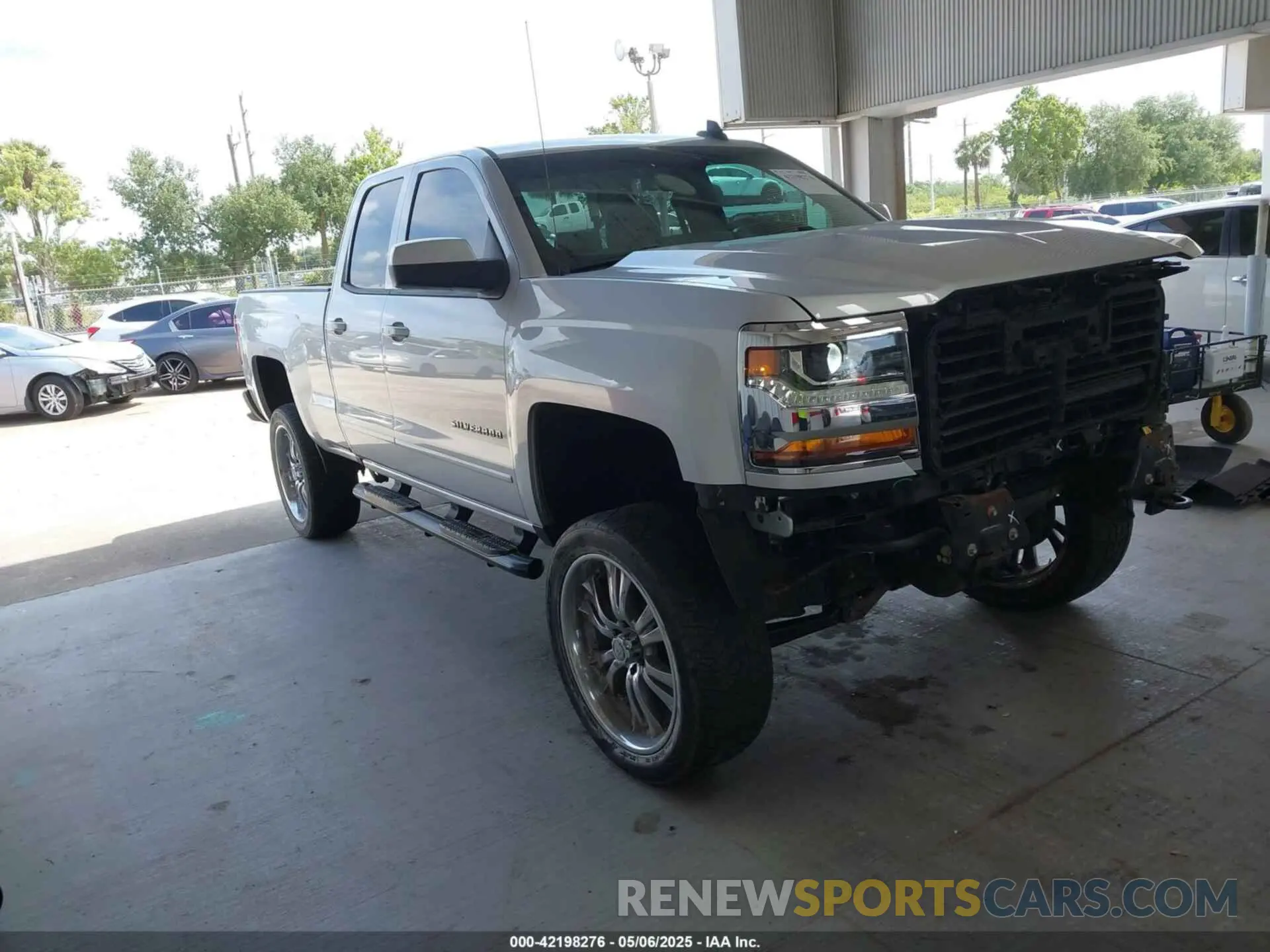 14 Photograph of a damaged car 2GCVKPEC4K1139373 CHEVROLET SILVERADO 1500 LD 2019