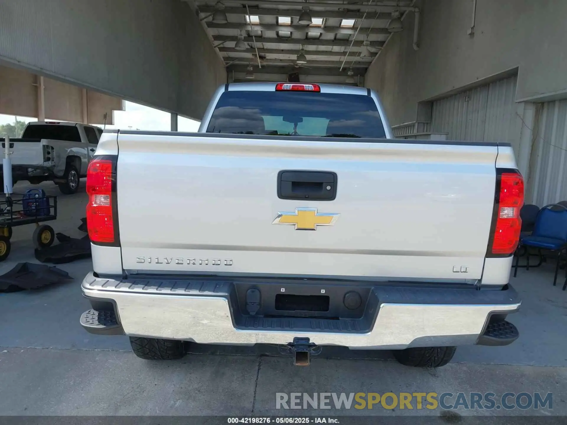 17 Photograph of a damaged car 2GCVKPEC4K1139373 CHEVROLET SILVERADO 1500 LD 2019