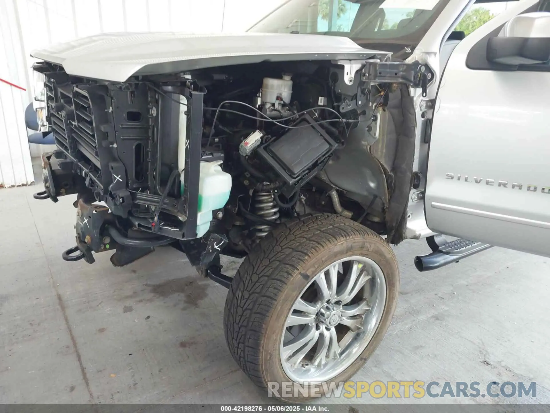 6 Photograph of a damaged car 2GCVKPEC4K1139373 CHEVROLET SILVERADO 1500 LD 2019