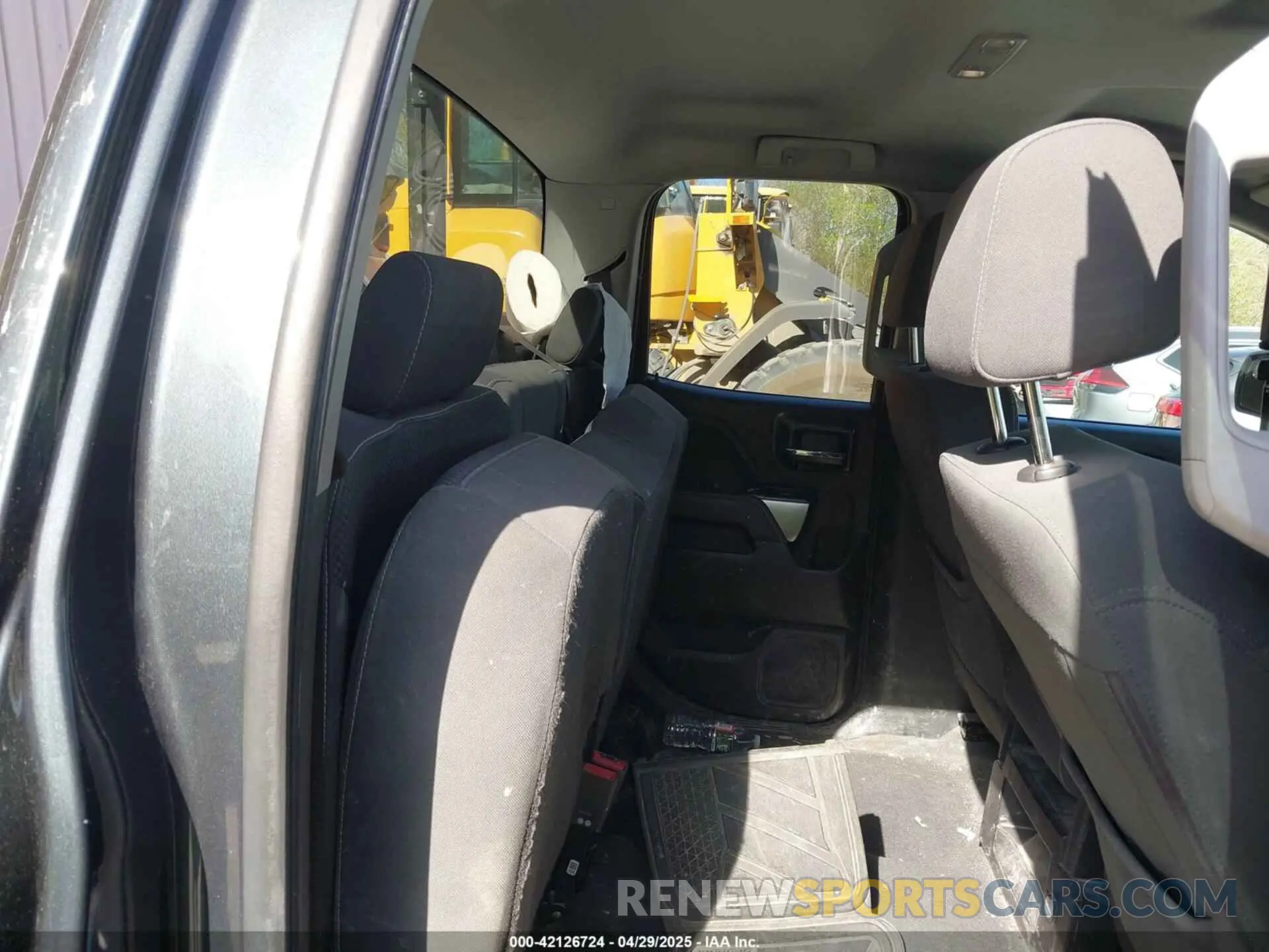 8 Photograph of a damaged car 2GCVKPEC5K1140418 CHEVROLET SILVERADO 1500 LD 2019
