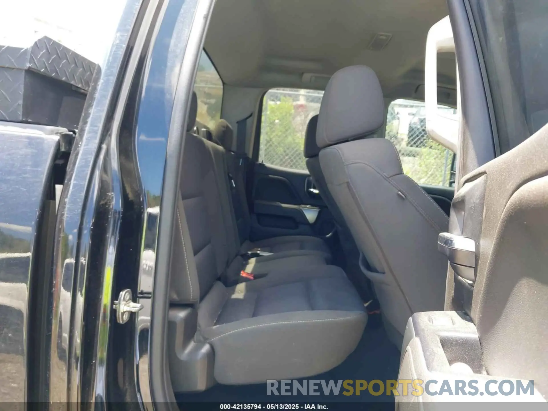 8 Photograph of a damaged car 2GCVKPEC5K1166694 CHEVROLET SILVERADO 1500 LD 2019