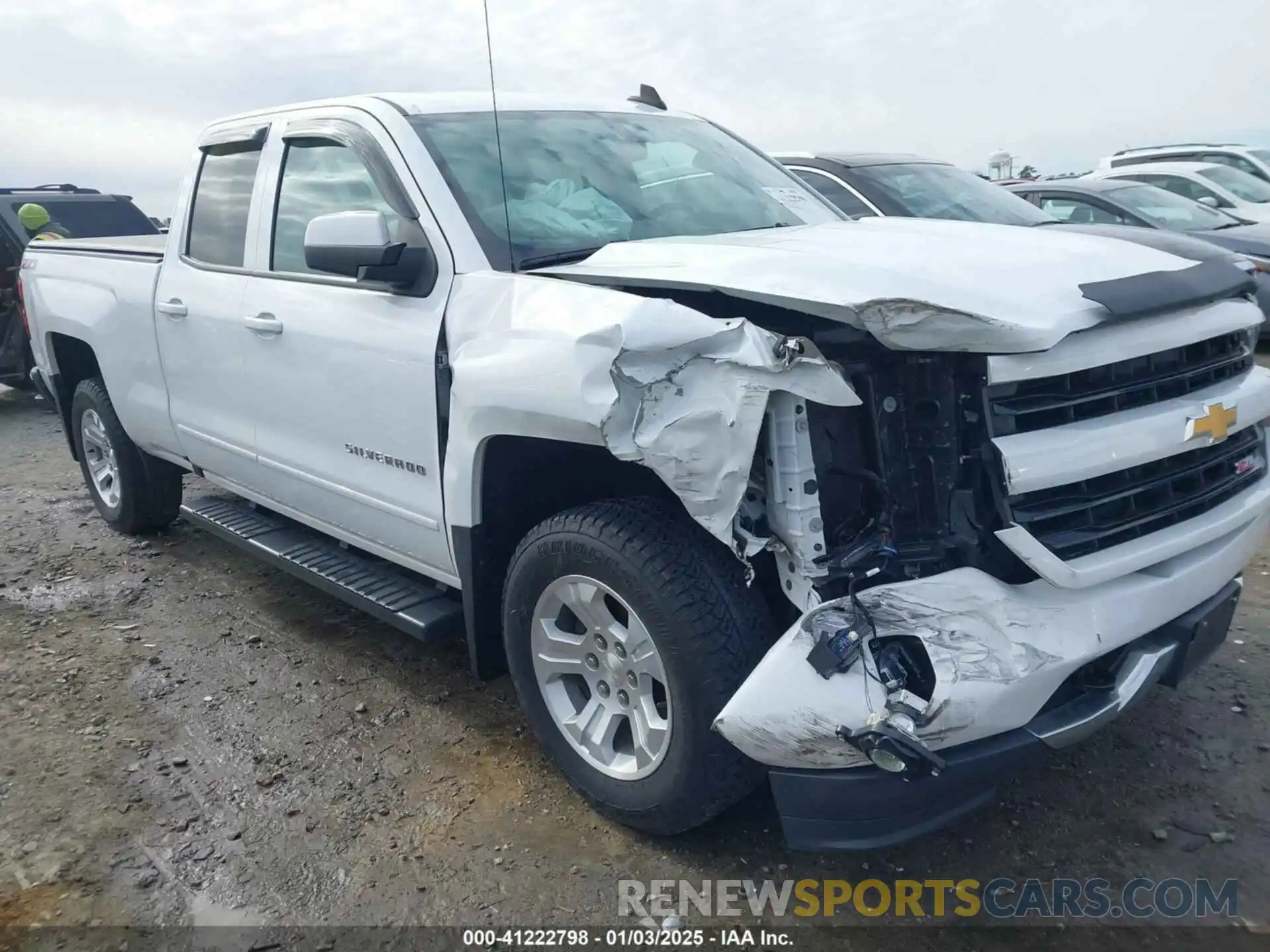 1 Photograph of a damaged car 2GCVKPEC5K1199940 CHEVROLET SILVERADO 1500 LD 2019