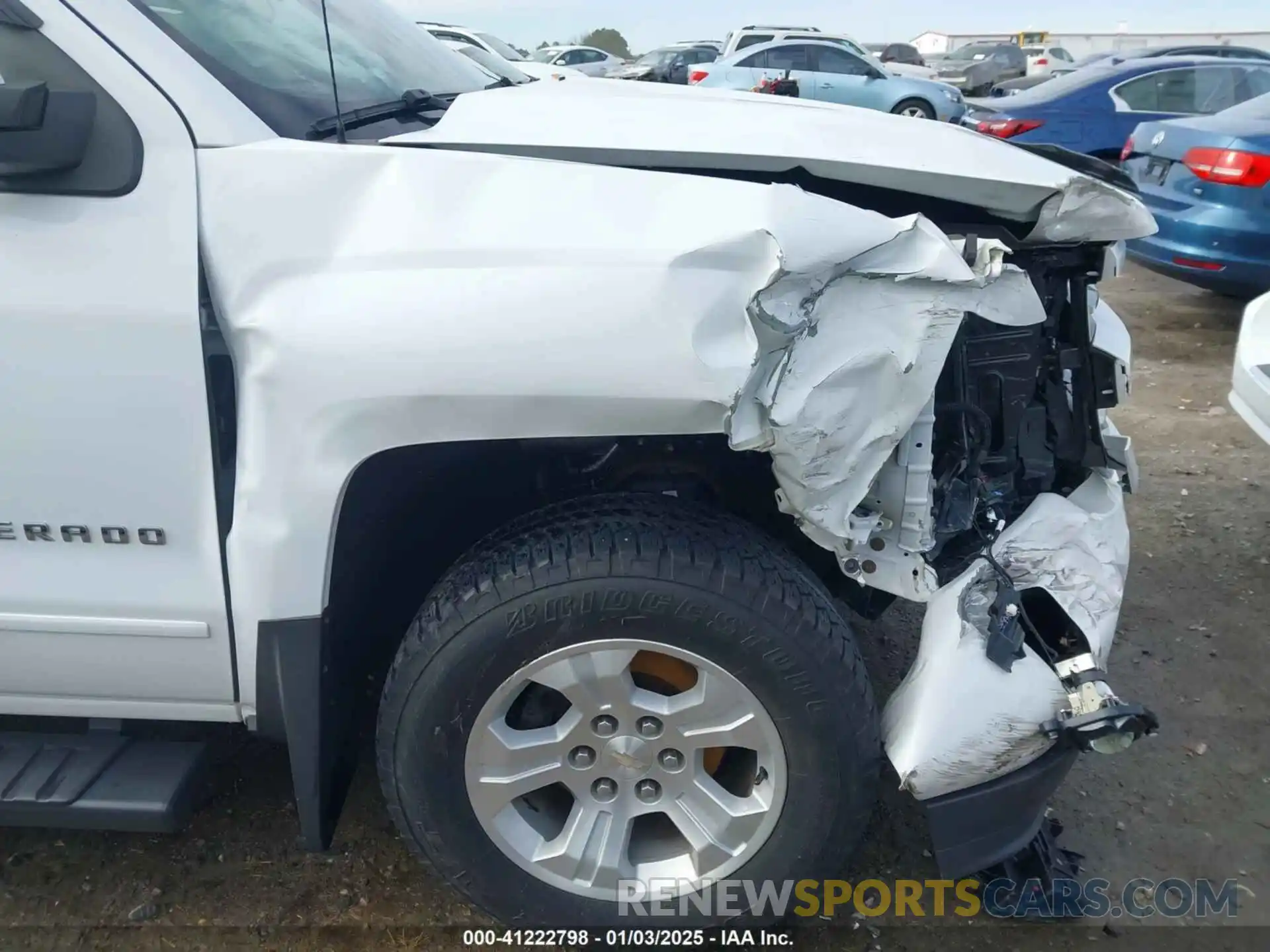 17 Photograph of a damaged car 2GCVKPEC5K1199940 CHEVROLET SILVERADO 1500 LD 2019