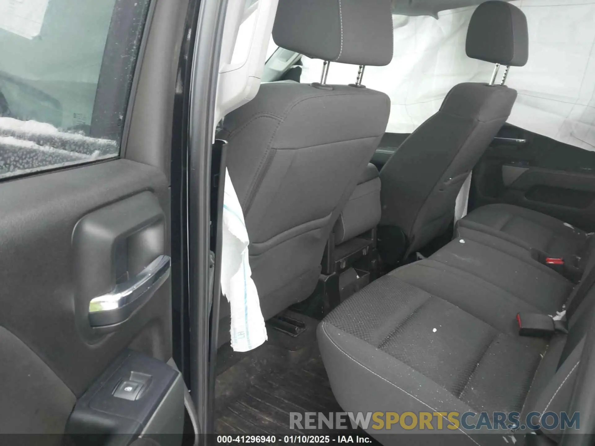 8 Photograph of a damaged car 2GCVKPEC6K1194116 CHEVROLET SILVERADO 1500 LD 2019