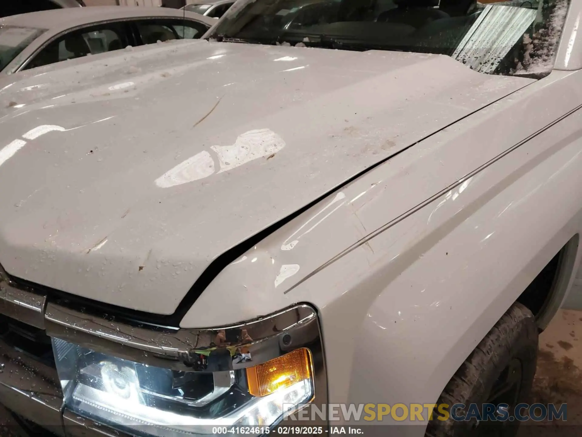 18 Photograph of a damaged car 2GCVKPEC7K1130036 CHEVROLET SILVERADO 1500 LD 2019