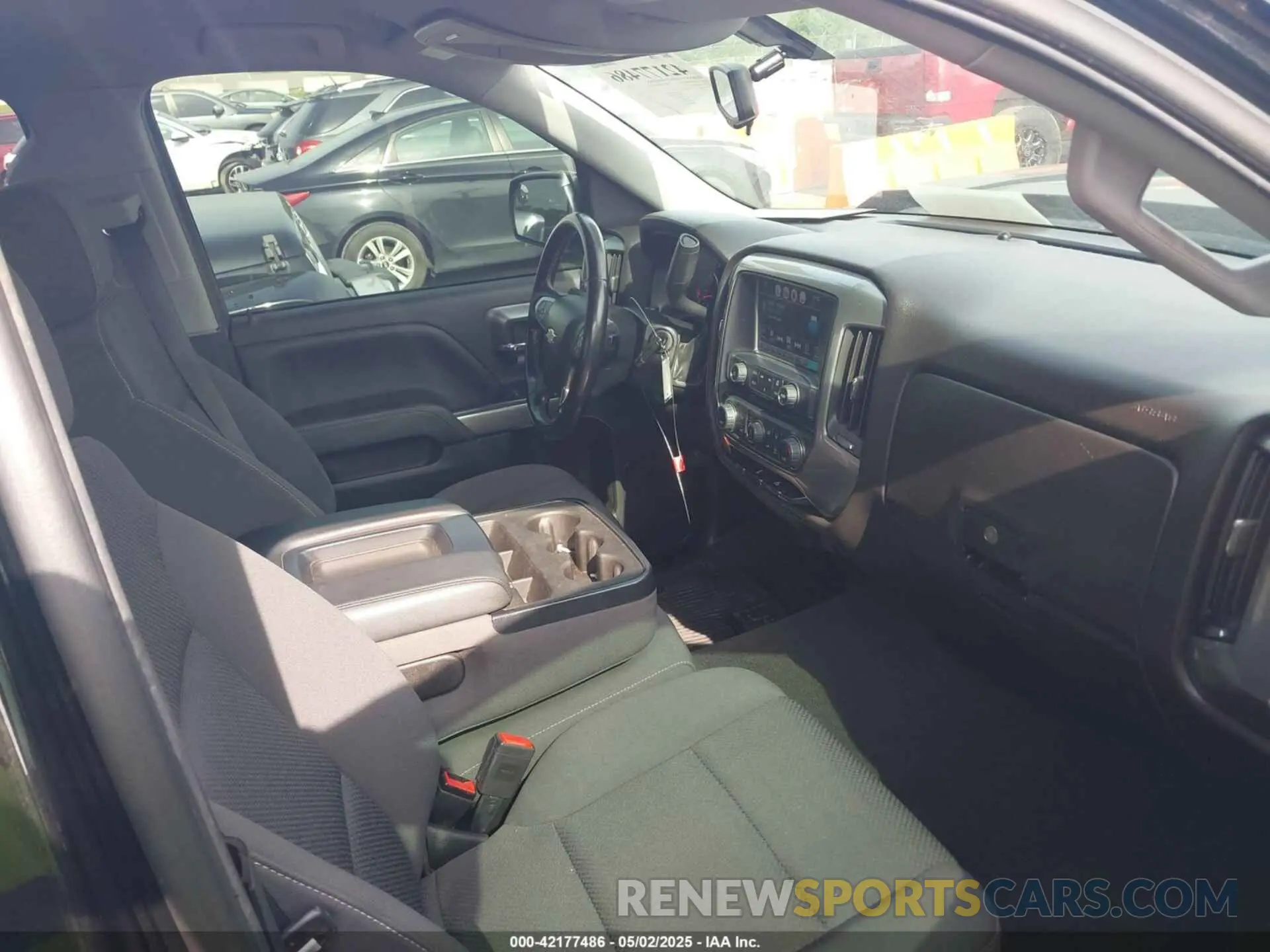 5 Photograph of a damaged car 2GCVKPEC8K1157973 CHEVROLET SILVERADO 1500 LD 2019