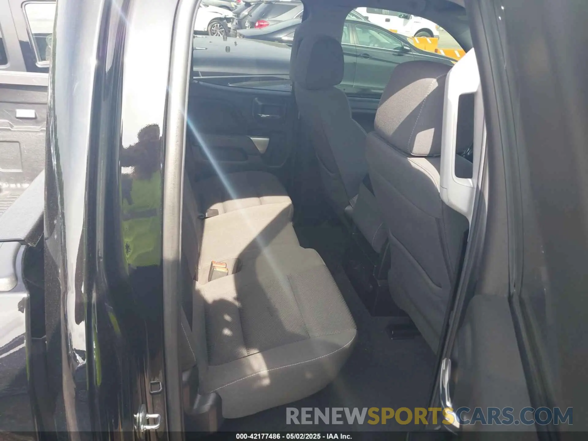 8 Photograph of a damaged car 2GCVKPEC8K1157973 CHEVROLET SILVERADO 1500 LD 2019