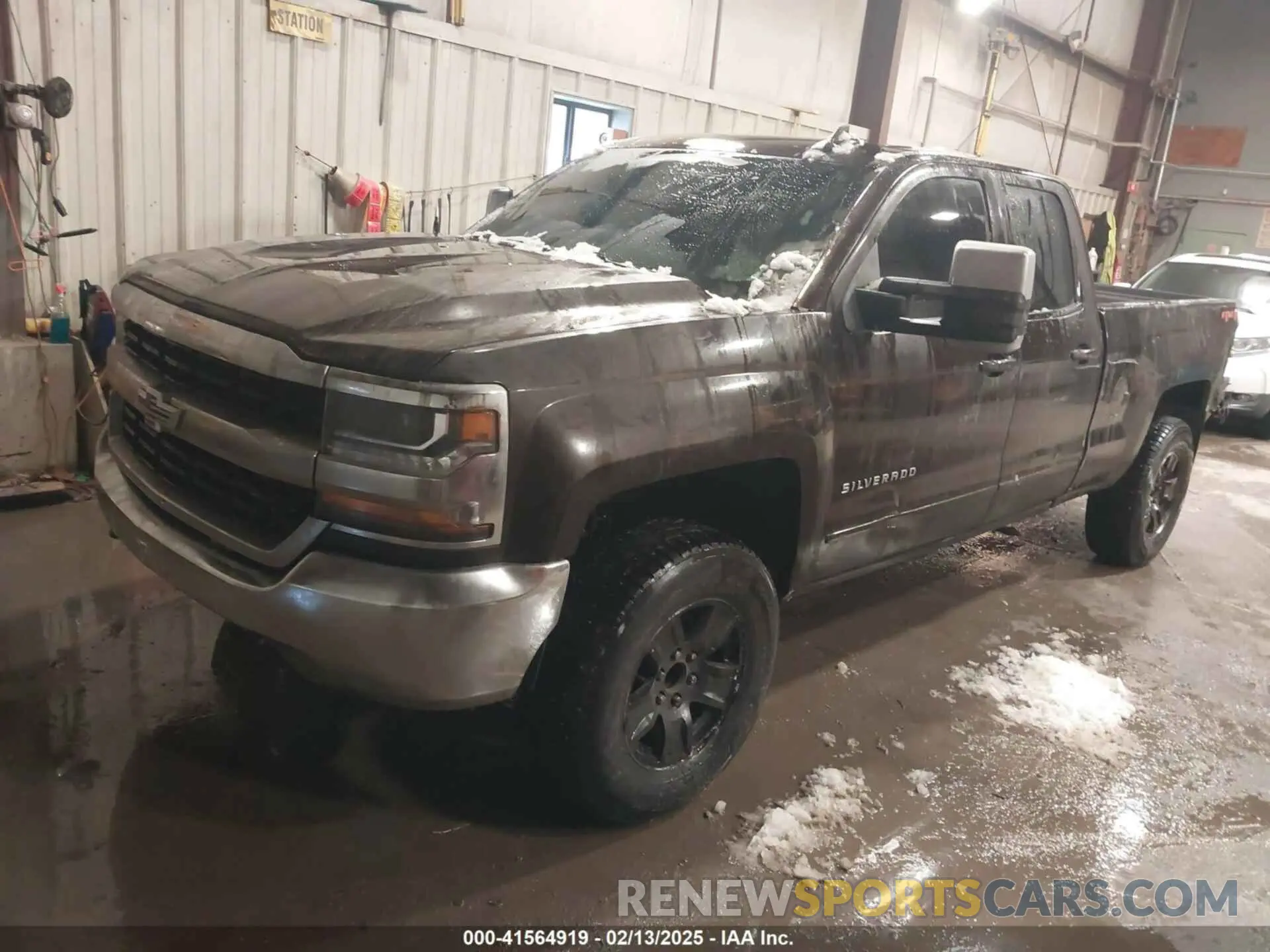 2 Photograph of a damaged car 2GCVKPECXK1120052 CHEVROLET SILVERADO 1500 LD 2019