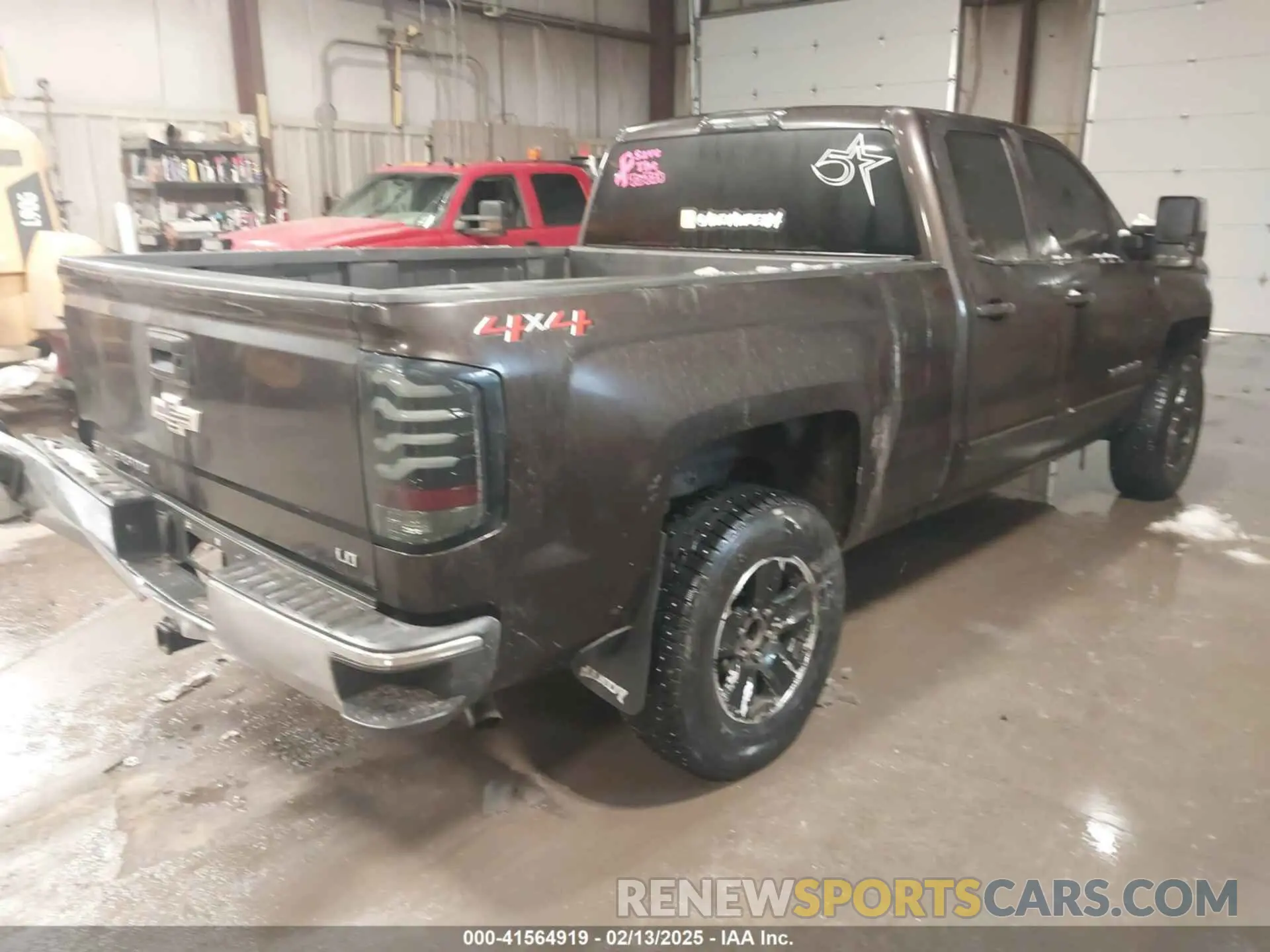 4 Photograph of a damaged car 2GCVKPECXK1120052 CHEVROLET SILVERADO 1500 LD 2019