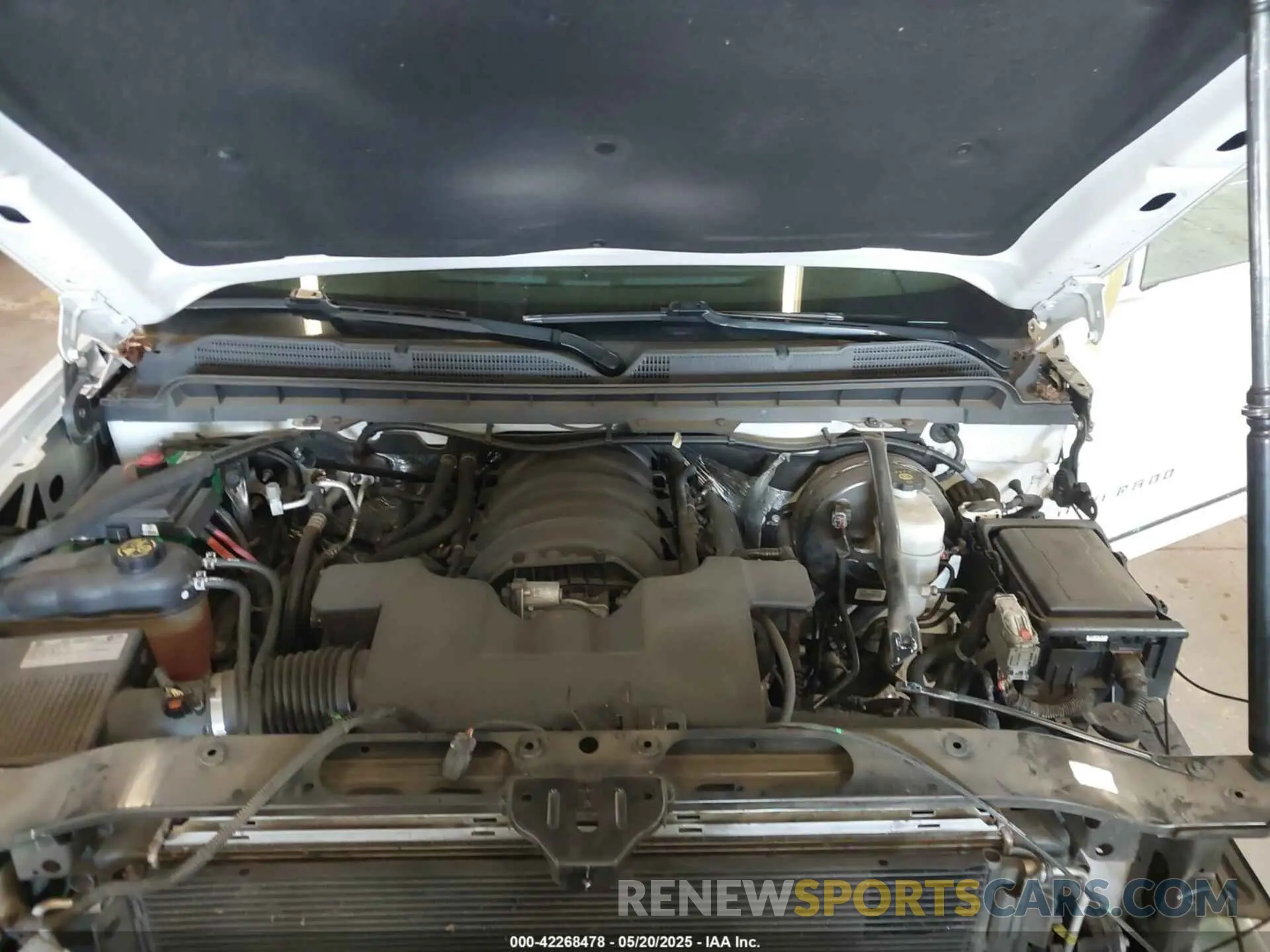 10 Photograph of a damaged car 2GCVKPECXK1121556 CHEVROLET SILVERADO 1500 LD 2019