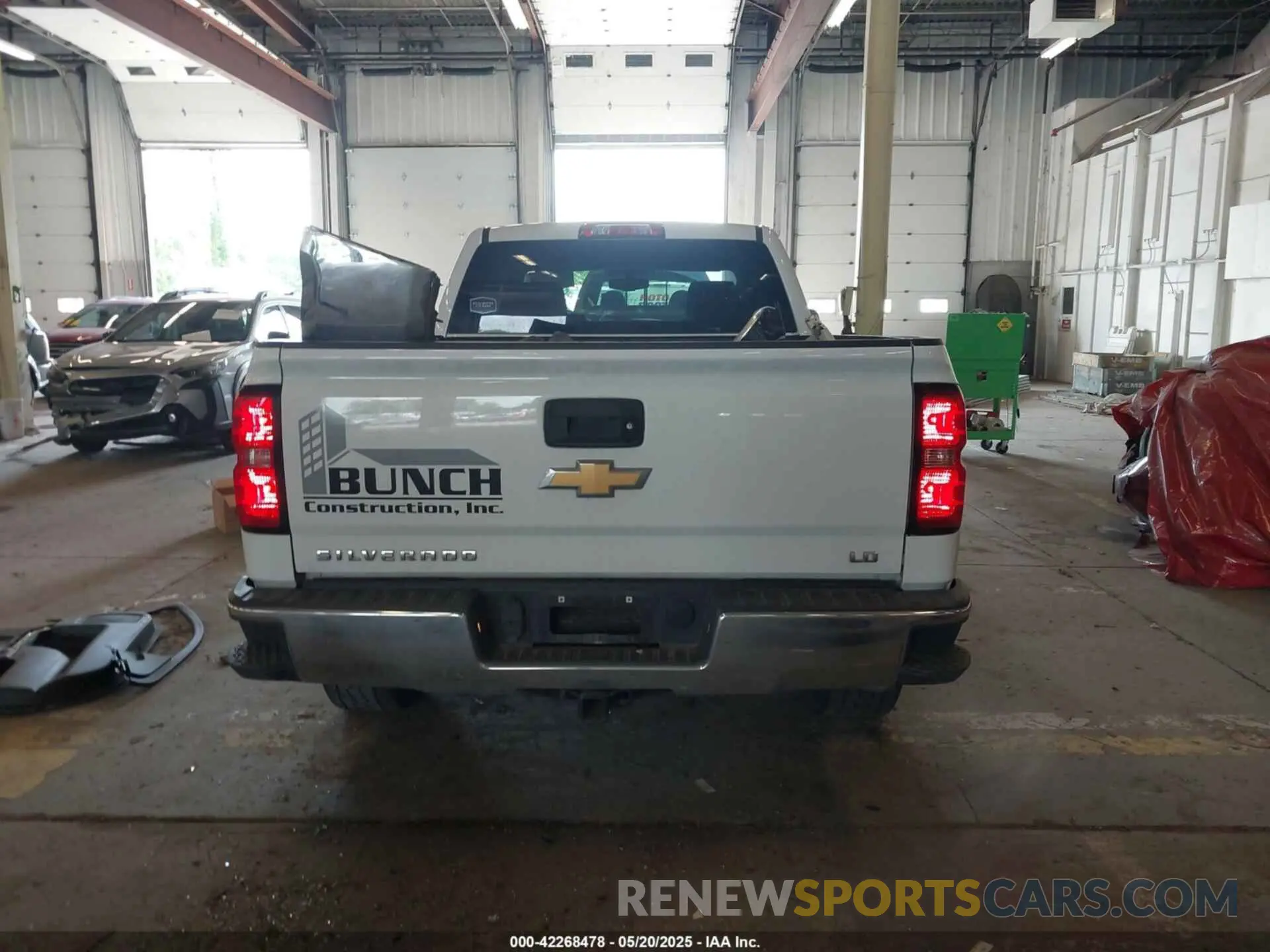 17 Photograph of a damaged car 2GCVKPECXK1121556 CHEVROLET SILVERADO 1500 LD 2019