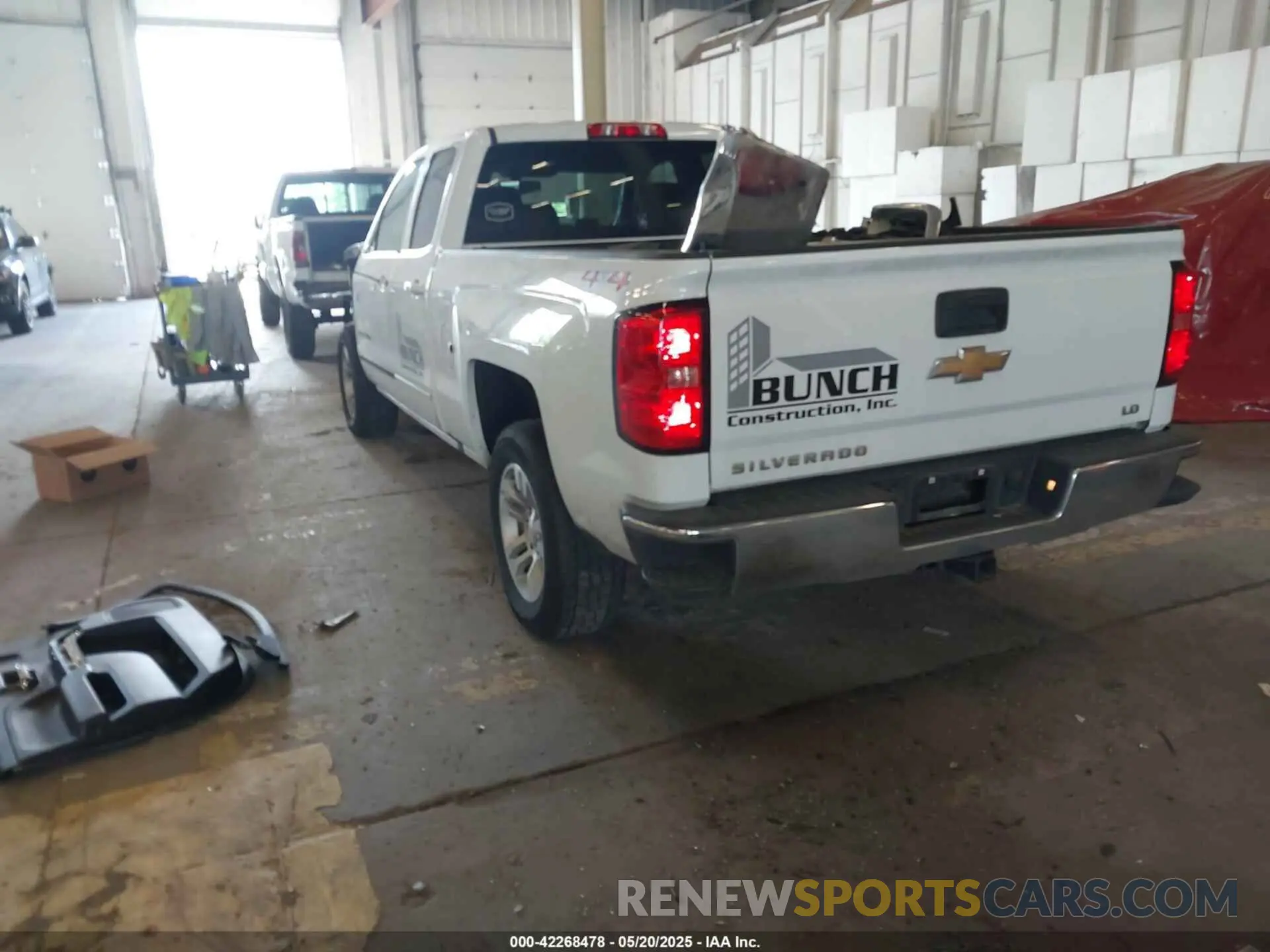 3 Photograph of a damaged car 2GCVKPECXK1121556 CHEVROLET SILVERADO 1500 LD 2019