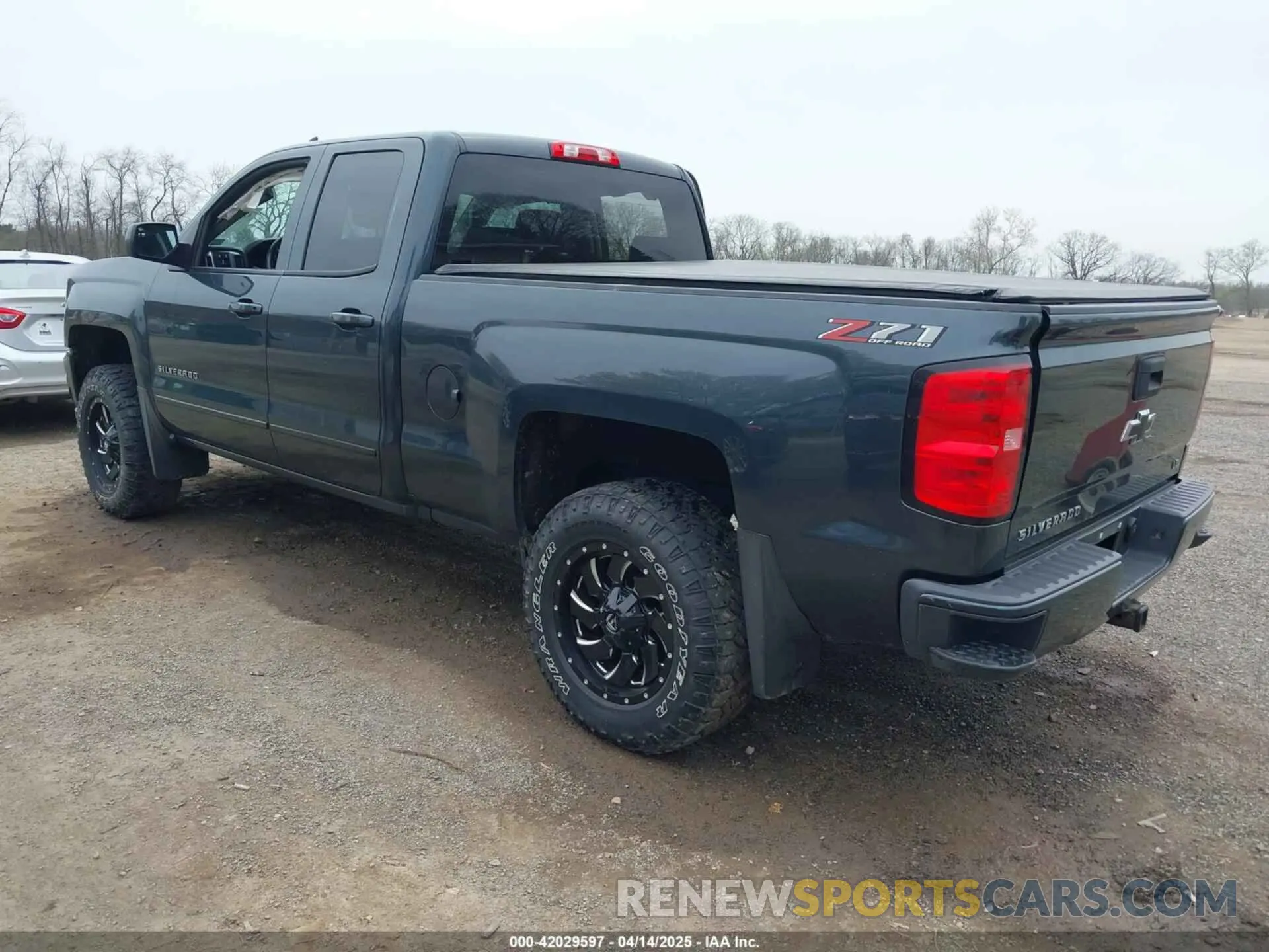 3 Photograph of a damaged car 2GCVKPECXK1148434 CHEVROLET SILVERADO 1500 LD 2019