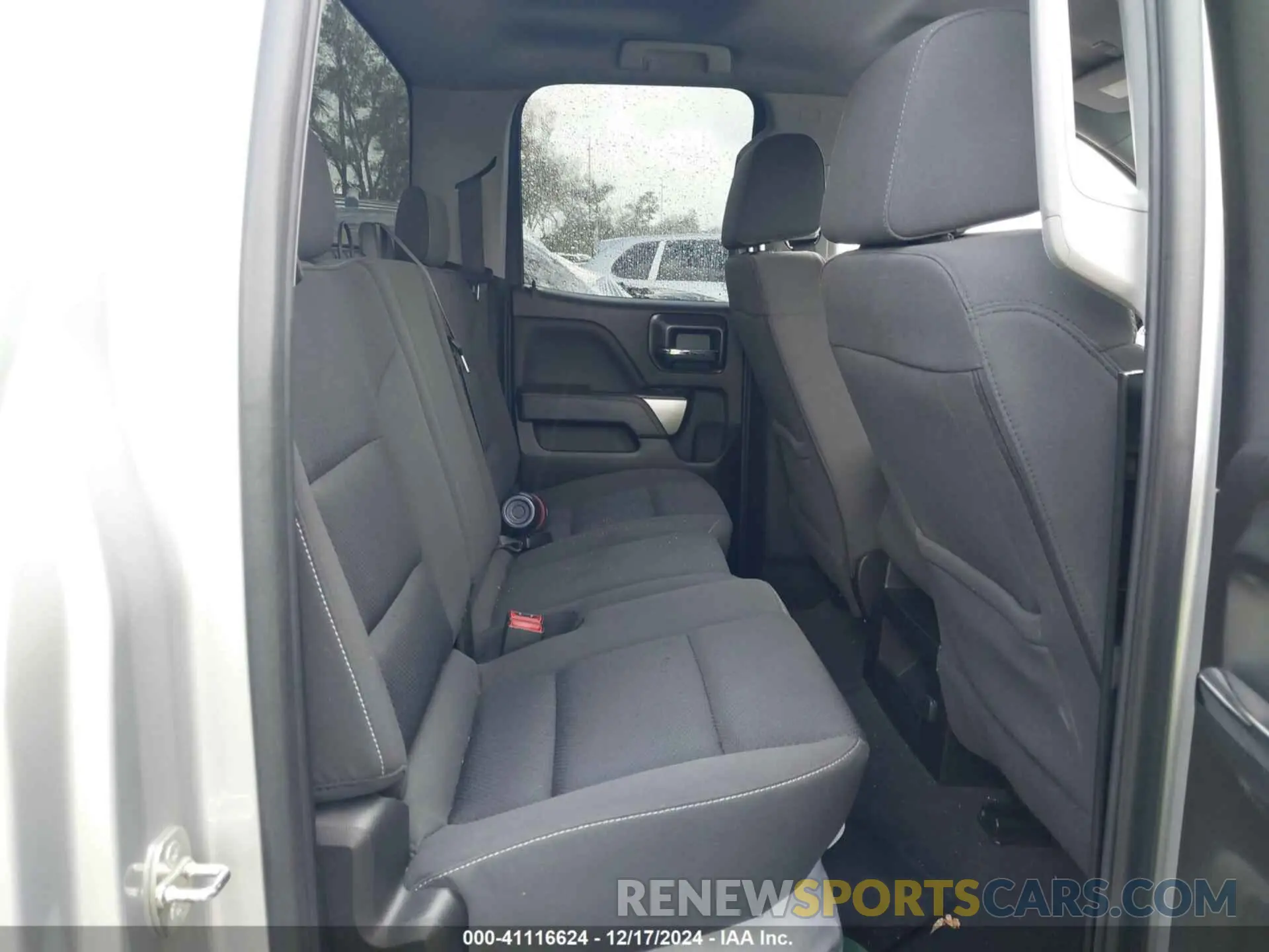 8 Photograph of a damaged car 2GCVKPECXK1158607 CHEVROLET SILVERADO 1500 LD 2019