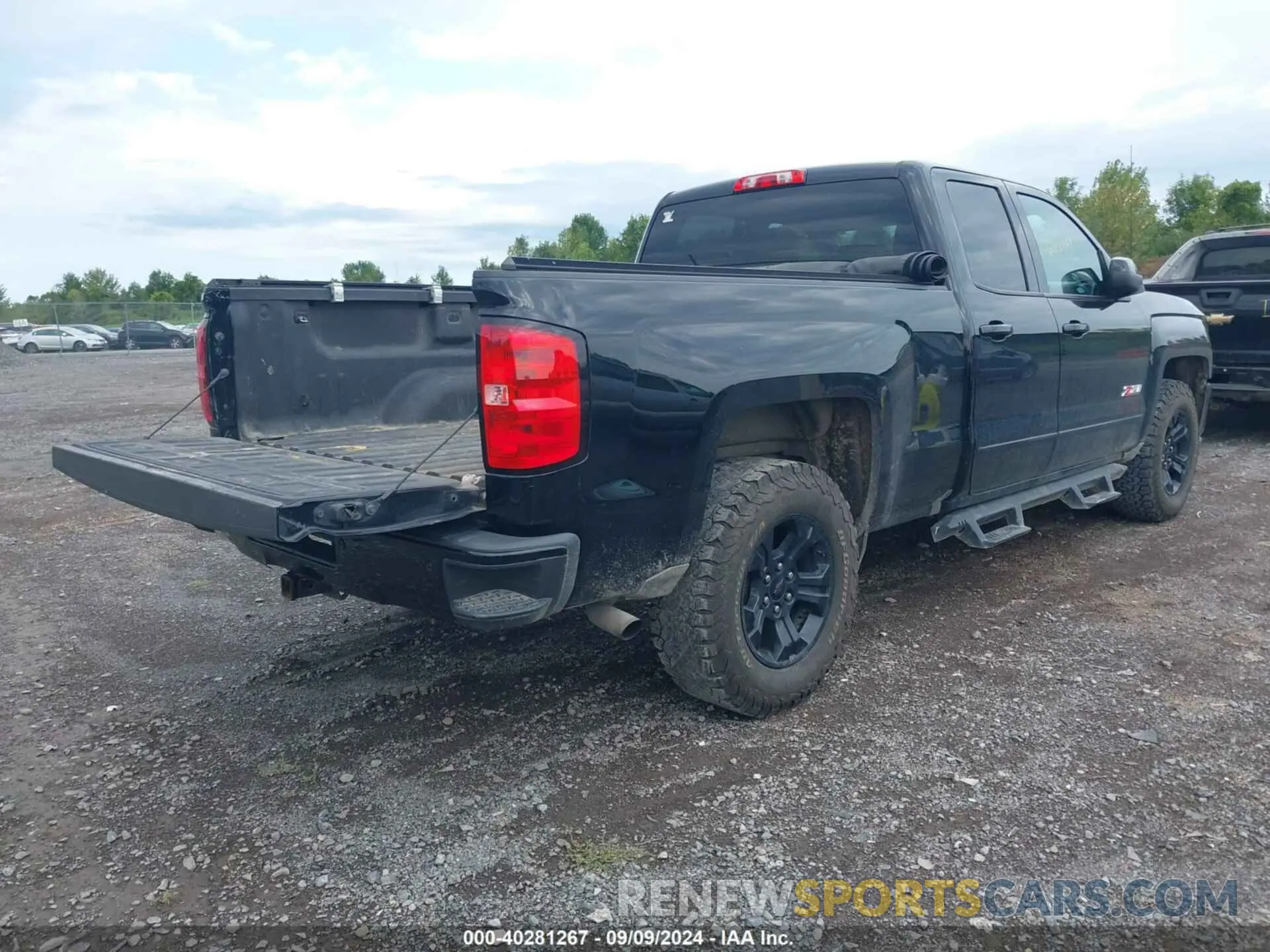4 Photograph of a damaged car 2GCVKPECXK1204551 CHEVROLET SILVERADO 1500 LD 2019