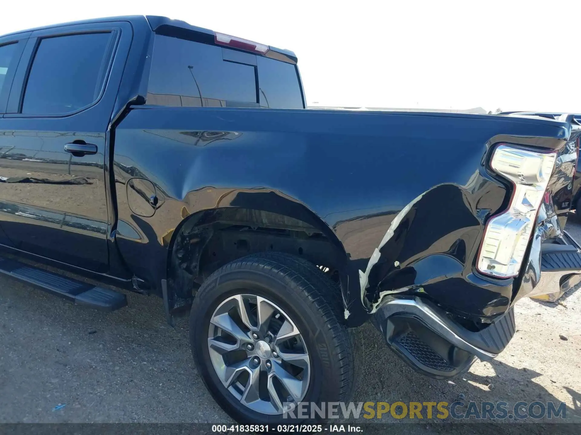 17 Photograph of a damaged car 1GCPWCED2NZ133159 CHEVROLET SILVERADO 1500 LTD 2022