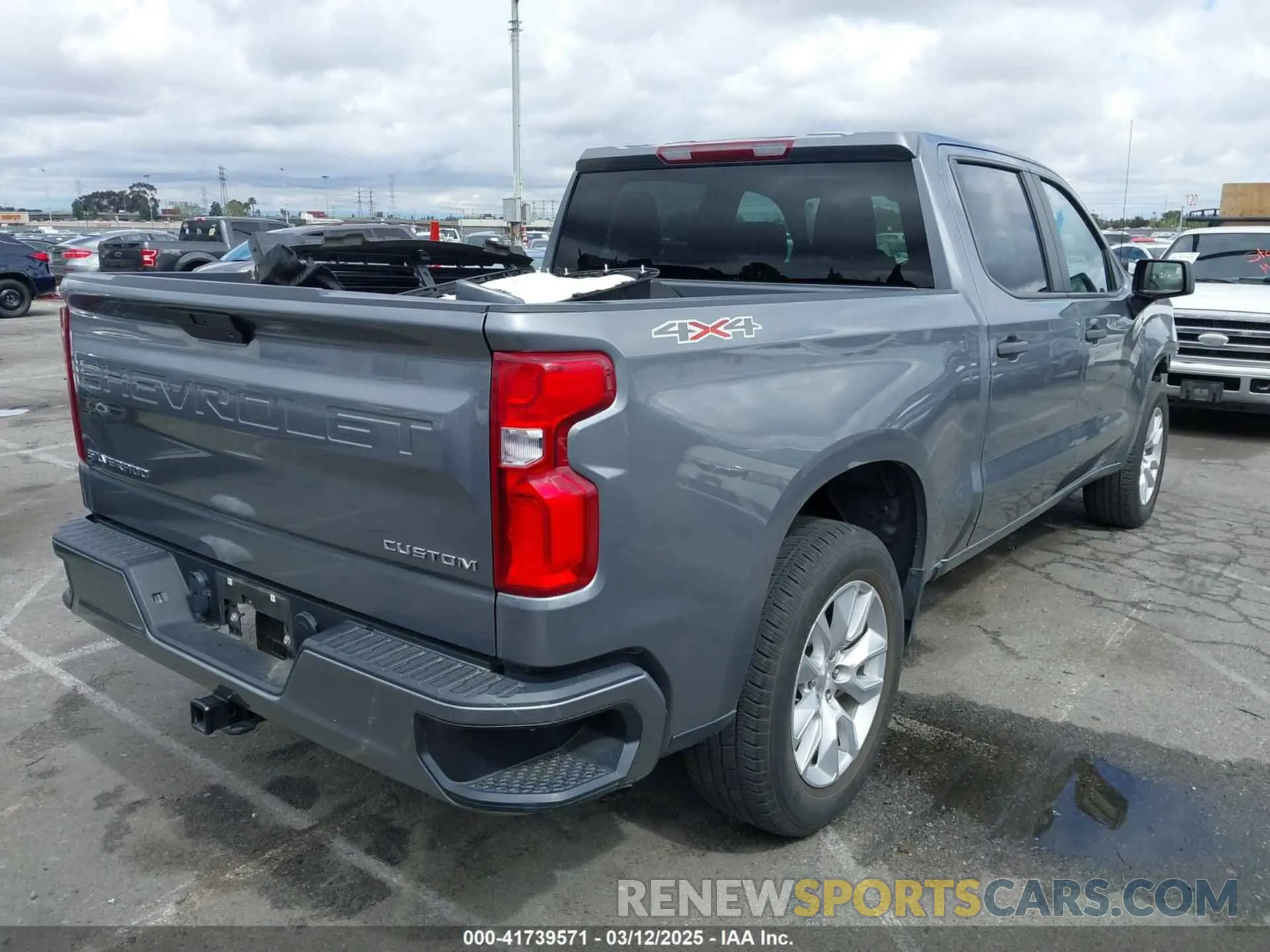 4 Photograph of a damaged car 1GCPYBEK3NZ192112 CHEVROLET SILVERADO 1500 LTD 2022