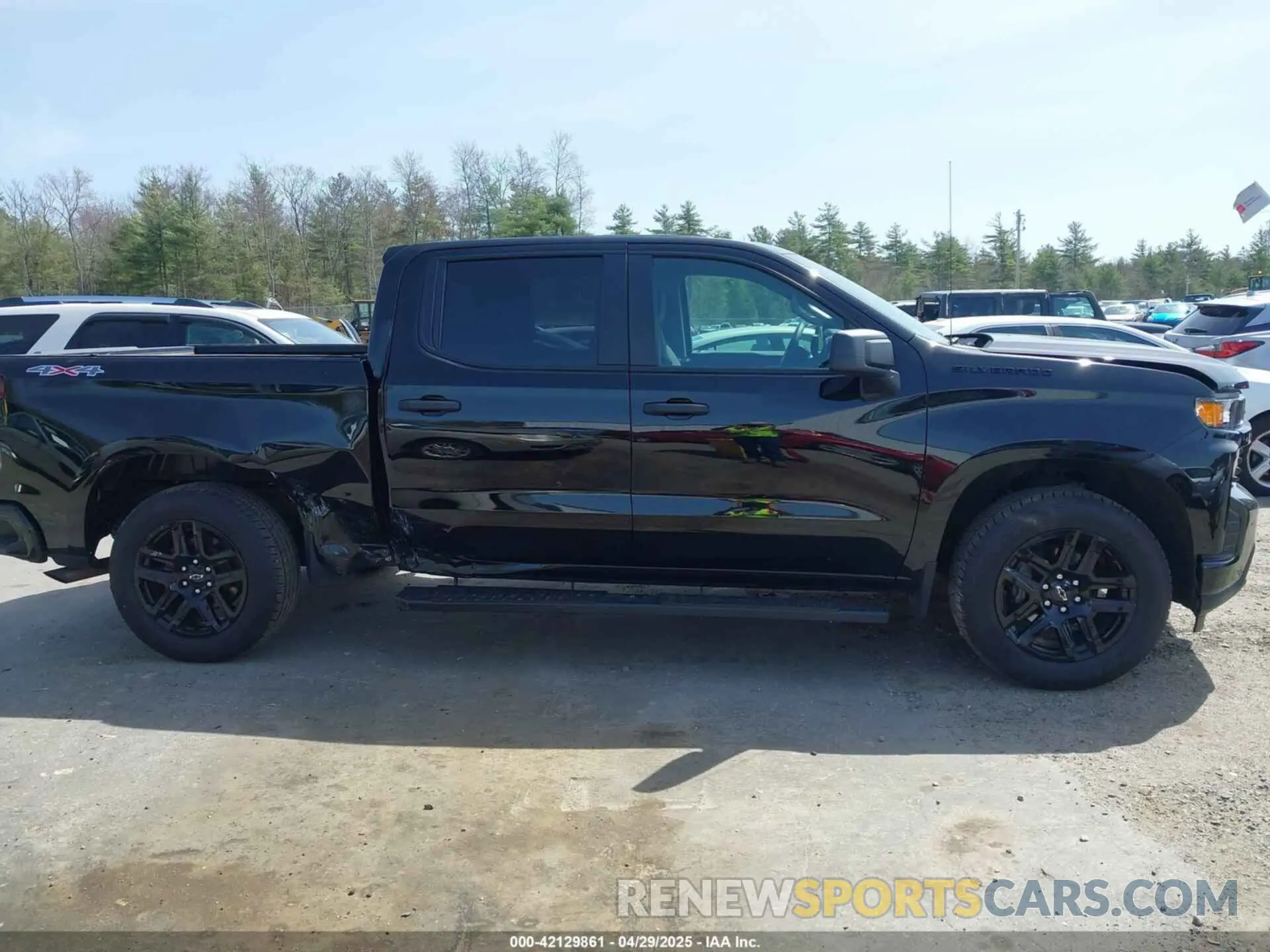 14 Photograph of a damaged car 1GCPYBEK5NZ133322 CHEVROLET SILVERADO 1500 LTD 2022