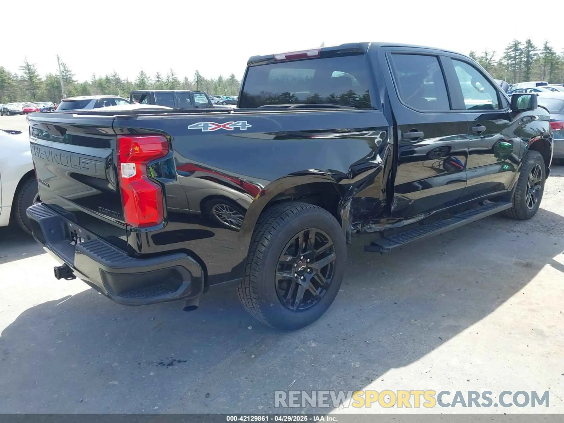 4 Photograph of a damaged car 1GCPYBEK5NZ133322 CHEVROLET SILVERADO 1500 LTD 2022